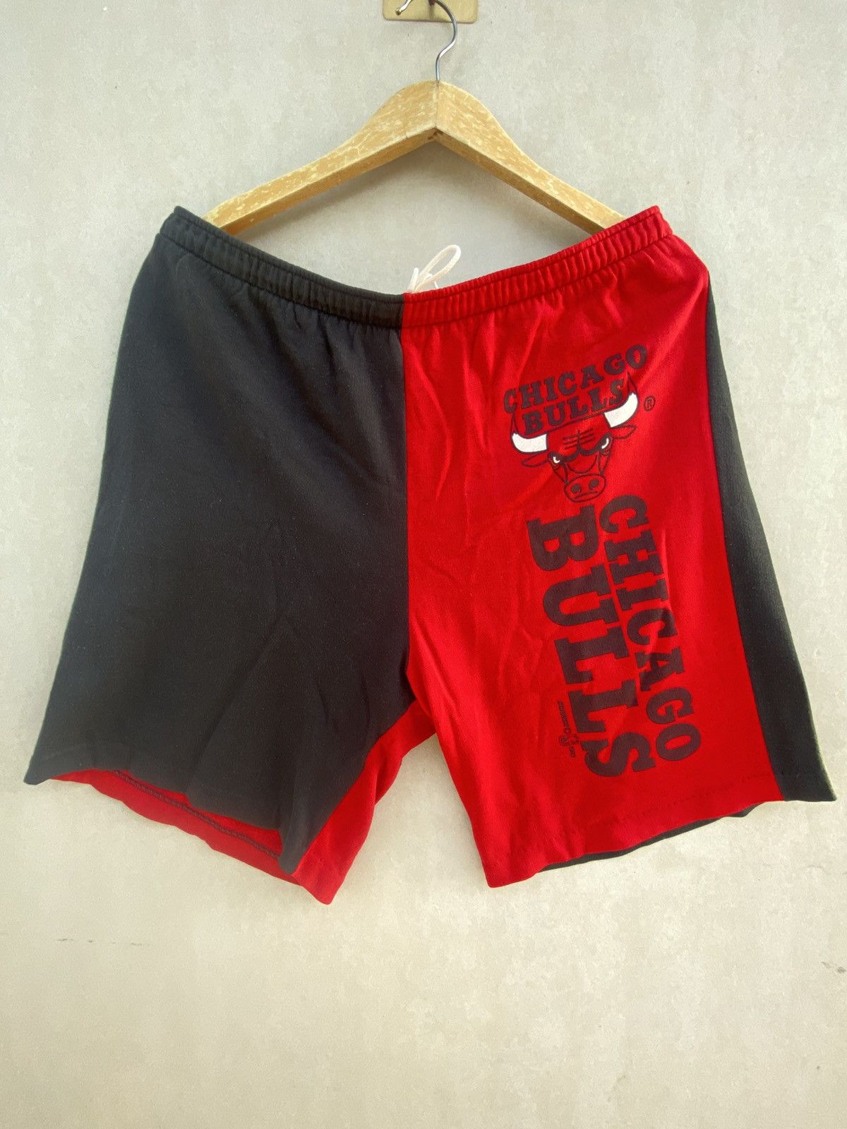 Other Vintage Chicago Bulls 1993 Short Pants Size LL TB-01 Size US 33 - 1 Thumbnail