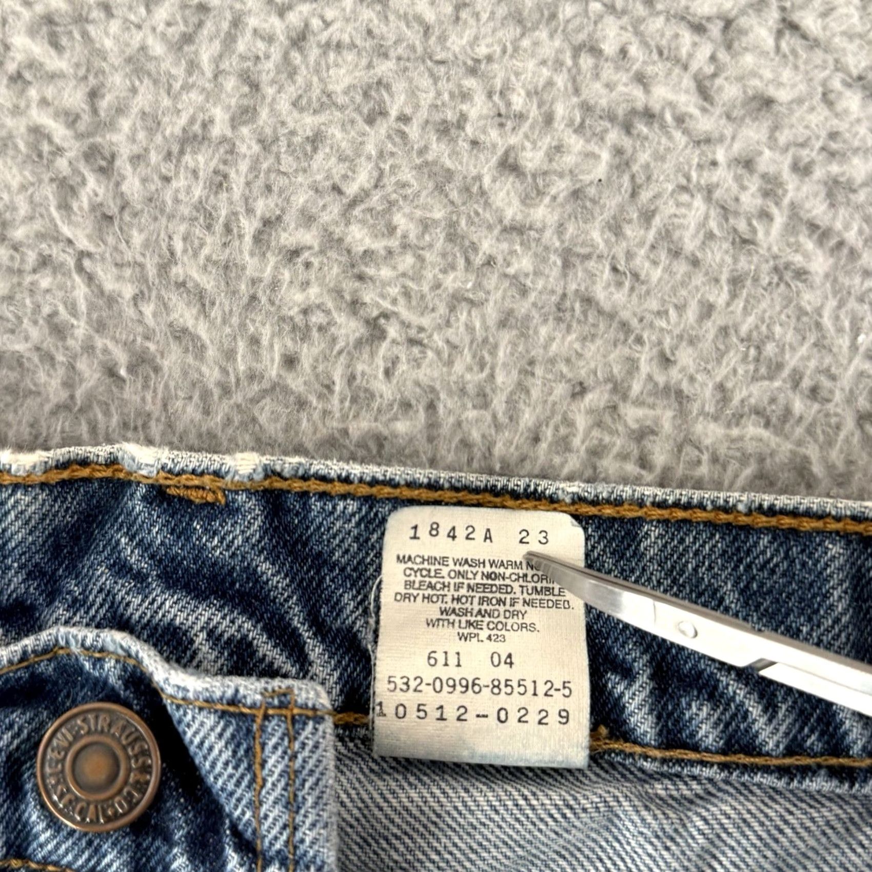 Levi's VINTAGE Levi's Jeans Womens 9 Slim 26x30 Light Blue 90s USA Levi's 512 Slim Fit Tapered Leg Womens Size 30" / US 8 / IT 44 - 7 Thumbnail