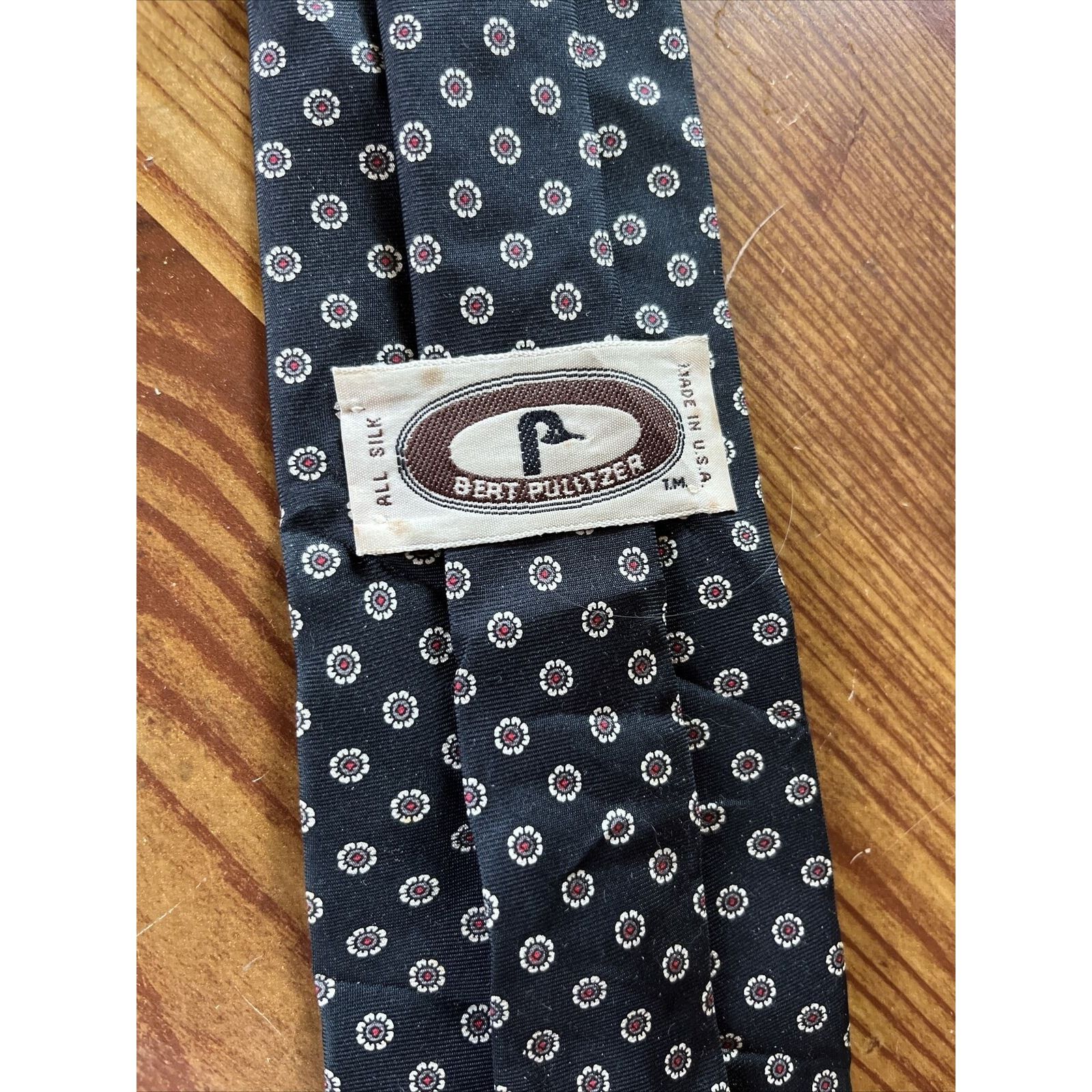 Bert Pulitzer Bert Pulitzer Vintage Men’s Navy Blue Floral Silk Tie EUC Size ONE SIZE - 5 Thumbnail