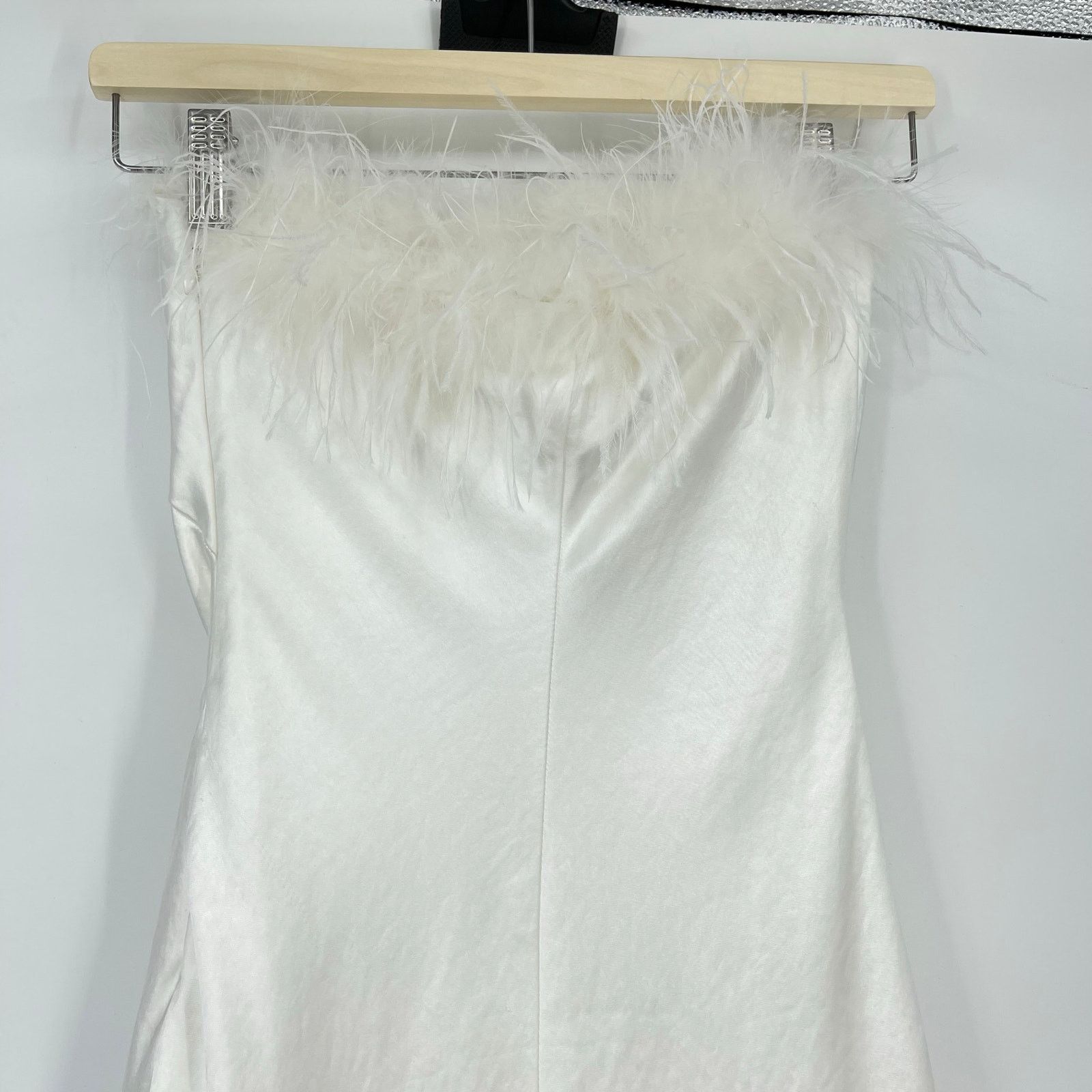 REVOLVE Lovers and Friends | Moira Mini Dress White Feather Trim XS Size XS / US 0-2 / IT 36-38 - 9 Thumbnail