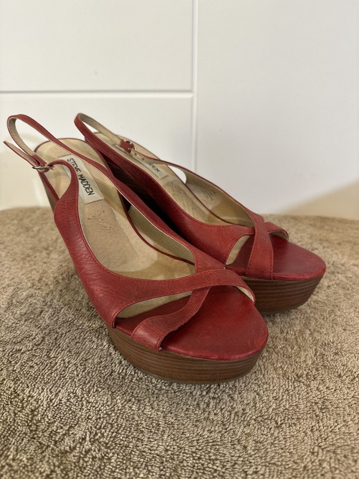 Steve Madden Y2k Red and Brown Steve Madden Platform Sling Back Heels Size US 8.5 / IT 38.5 - 2 Thumbnail