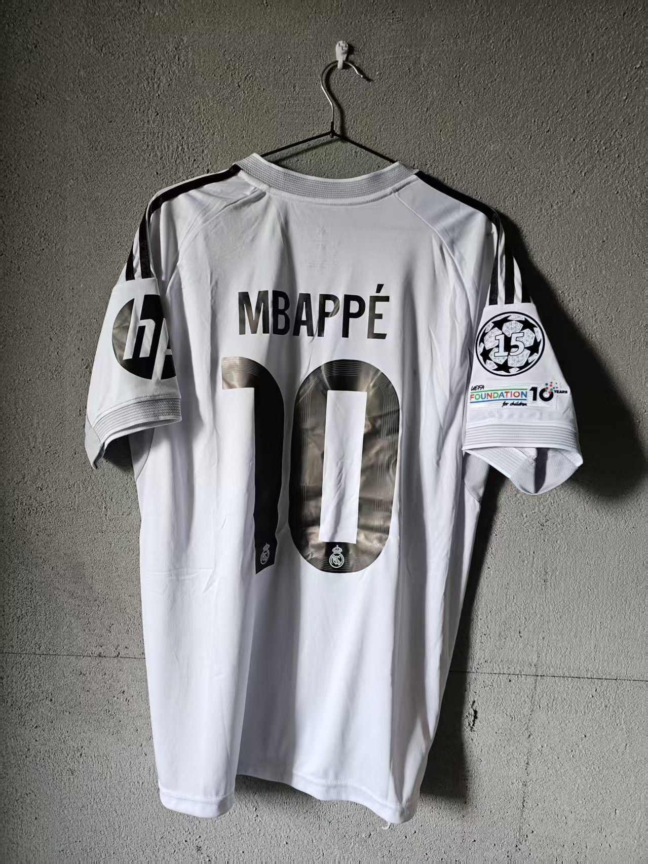 Other 25 26 Real Madrid 10 Kylian Mbappé Jersey Size US L / EU 52-54 / 3 - 1 Thumbnail