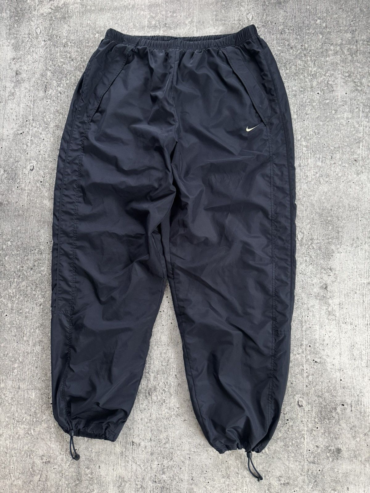 Nike Nike Vintage Trackpants Nylon Joggers Swoosh sweatpants Navy Size US 36 / EU 52 - 2 Thumbnail