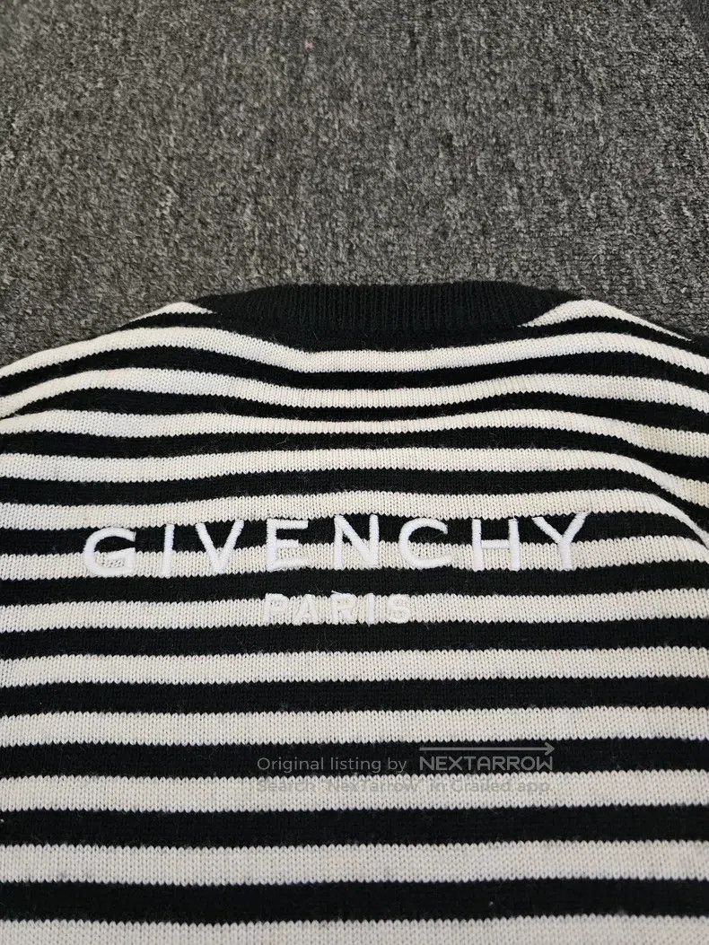 Givenchy Givenchy Wool sweater knit top black and white striped wit Size US XS / EU 42 / 0 - 5 Thumbnail