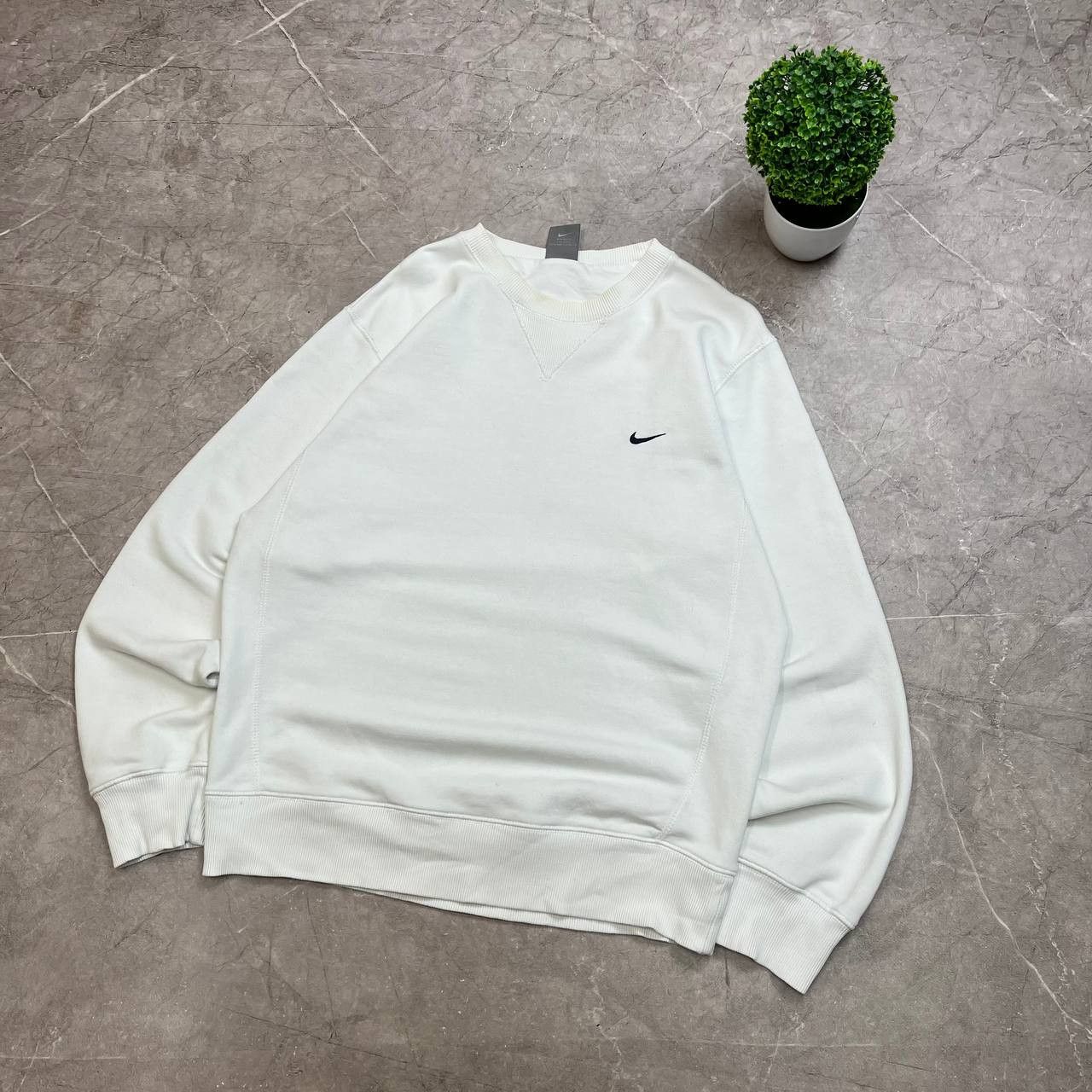 Nike Vintage White Nike 90s Sweatshirt Mens Size M Size US M / EU 48-50 / 2 - 7 Thumbnail