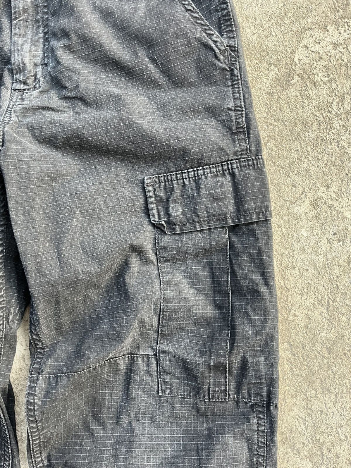 Carhartt × Carhartt Wip × Japanese Brand Vintage Bondage Carhartt Cargo Double Knee Faded Baggy Pants Size US 29 - 16 Thumbnail