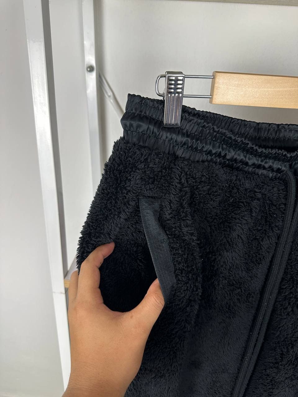 Jordan Brand × Nike JORDAN MJ WINGS SHERPA SOLID JOGGERS (WAIST 30-36) CJ7781 Size US 36 / EU 52 - 8 Thumbnail