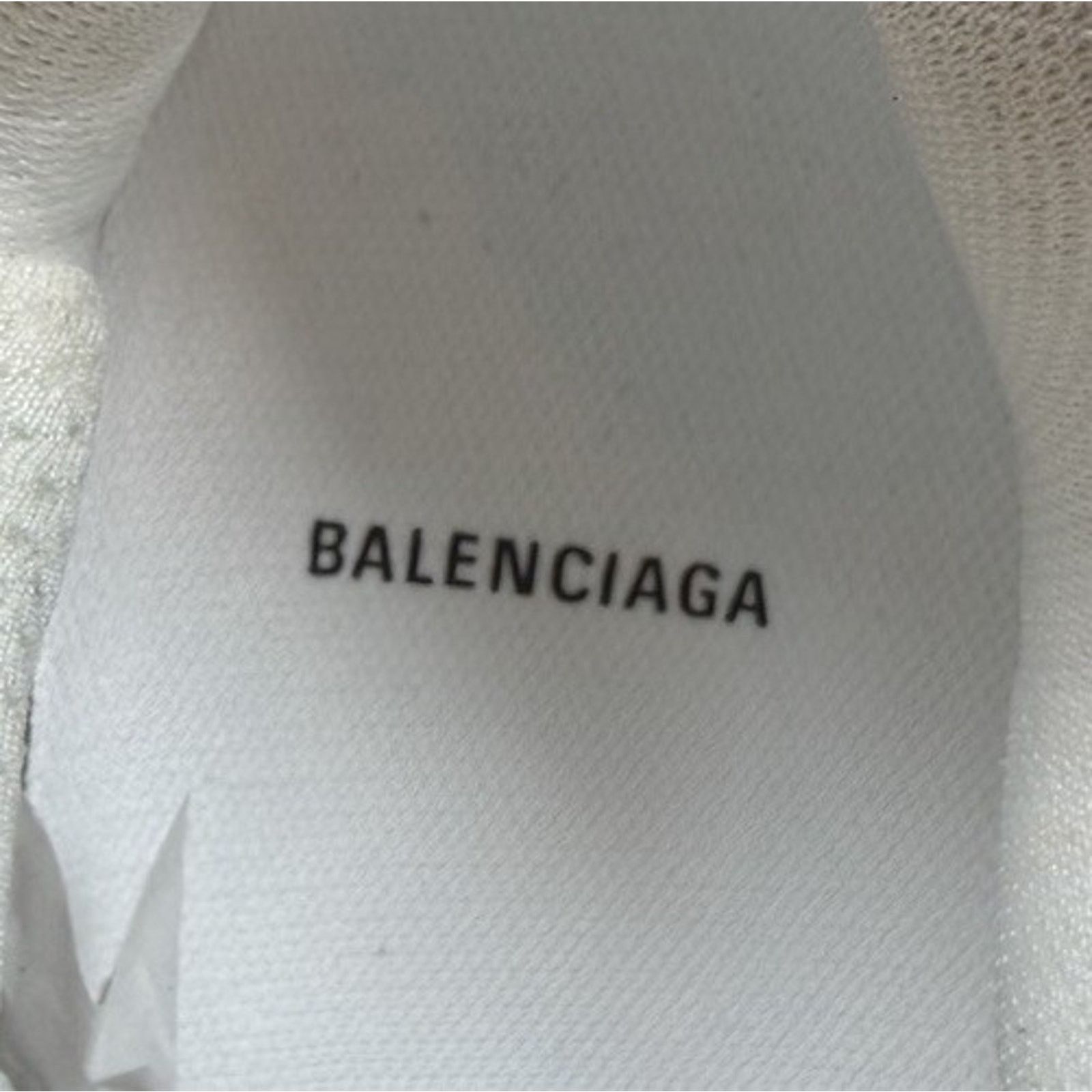 Balenciaga Size 35EU/5W - Balenciaga Runner Distressed Graffiti NEW Size US 5 / IT 35 - 8 Thumbnail