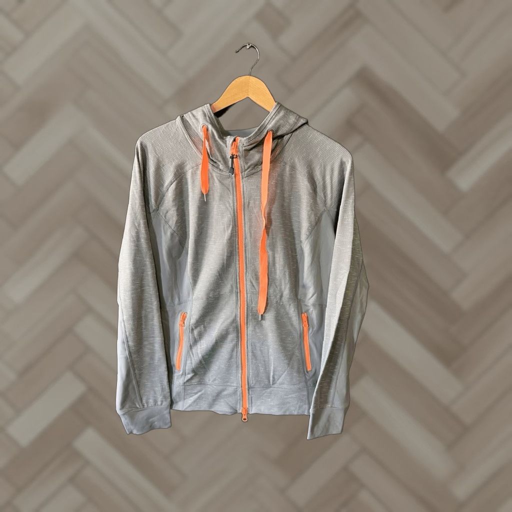Vintage Zella Womens Gray Full Zip Hooded Sweatshirt Size Large NWT User: Zella Womens Gray Full Zip Hooded Sweatshirt Size Large NWT Size L / US 10 / IT 46 - 1 Thumbnail