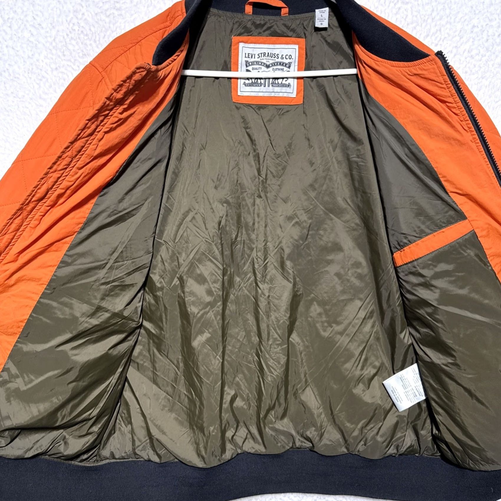Levi's Levi's Bomber Jacket Men’s L Orange Nylon Quilted Full Zip Lightweight Insulated Spring Fall Winter Nylon Lining Size US L / EU 52-54 / 3 - 4 Thumbnail