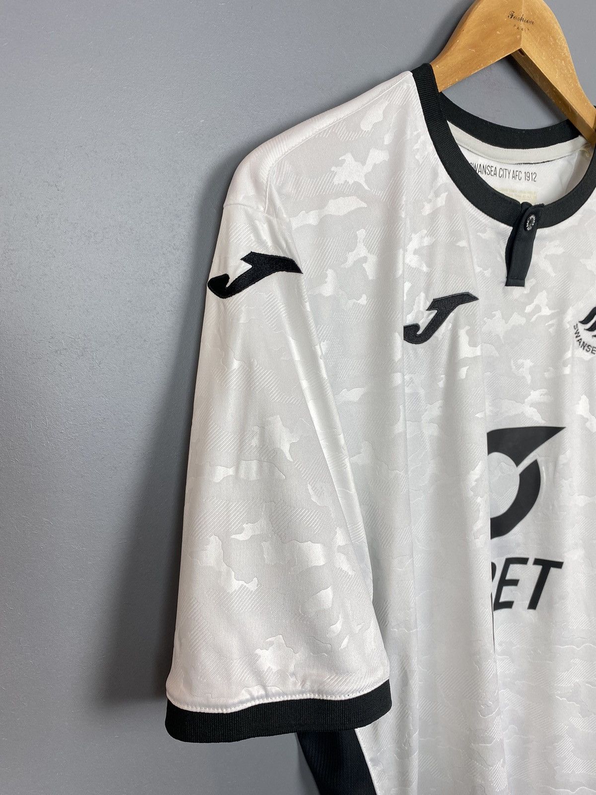 Other Joma Swansea City FC Swans Football Home Shirt Men’s Size XL Size US XL / EU 56 / 4 - 4 Thumbnail