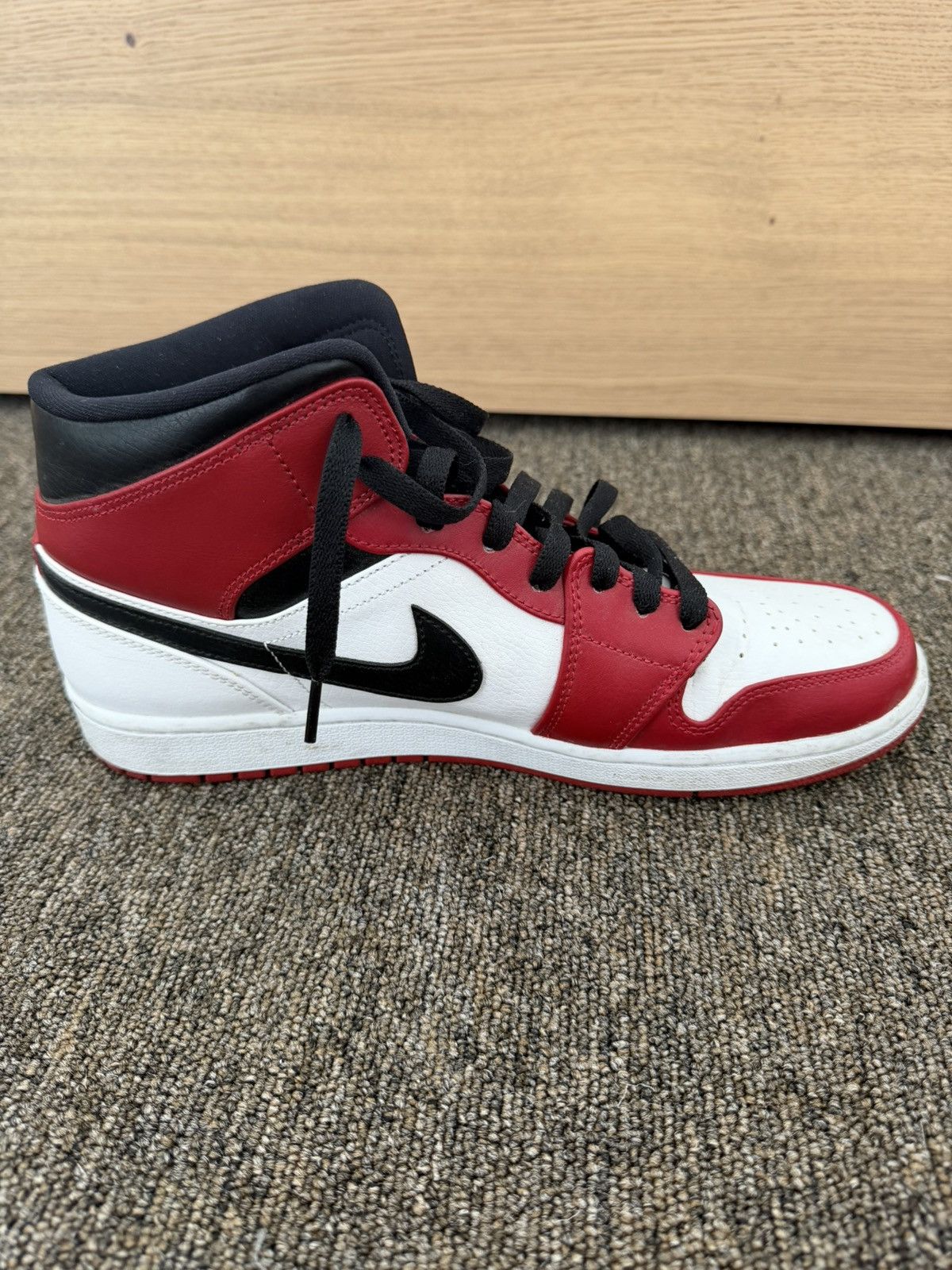 Nike Nike Air Jordan Air Retro 1 Size US 10 / EU 43 - 4 Thumbnail