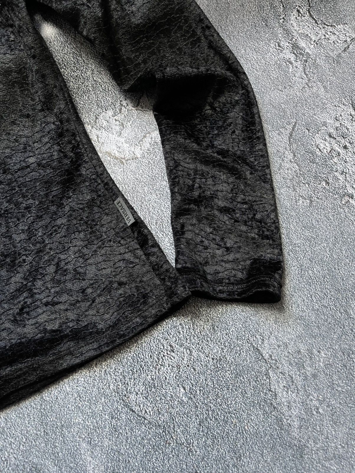 Versace Jeans Couture × Vintage Versace VNTG Textured Long Sleeve Top Sweater Size M / US 6-8 / IT 42-44 - 3 Thumbnail