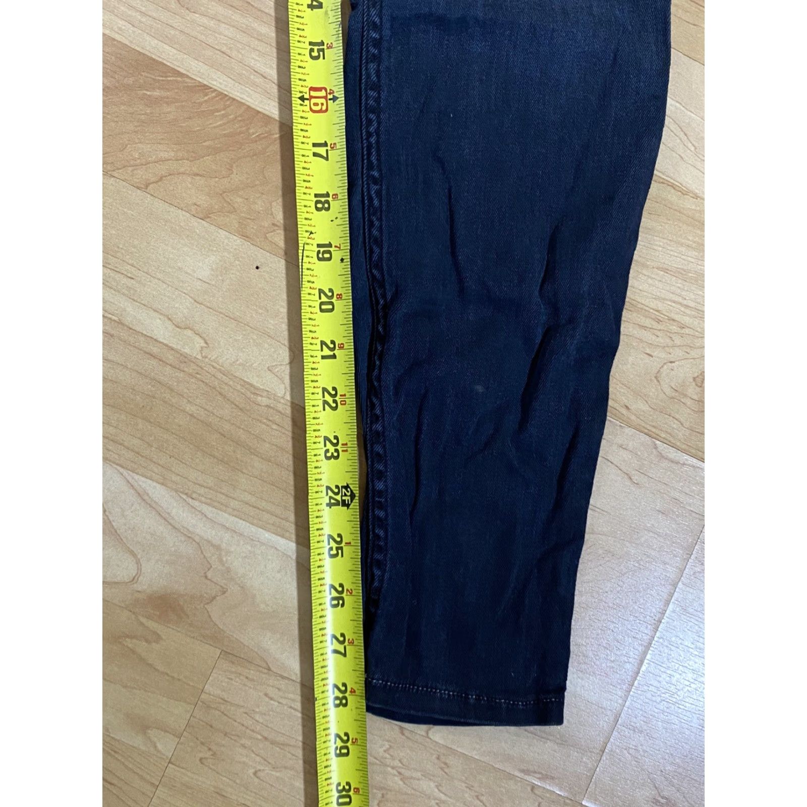 Guess Womens GUESS Power Skinny Jeans Low rise Gray size 30 Jeans Skinny Women Slim Belt Loops Button Fly Stretch Regular Size Type: Jeans Size 30" / US 8 / IT 44 - 3 Thumbnail