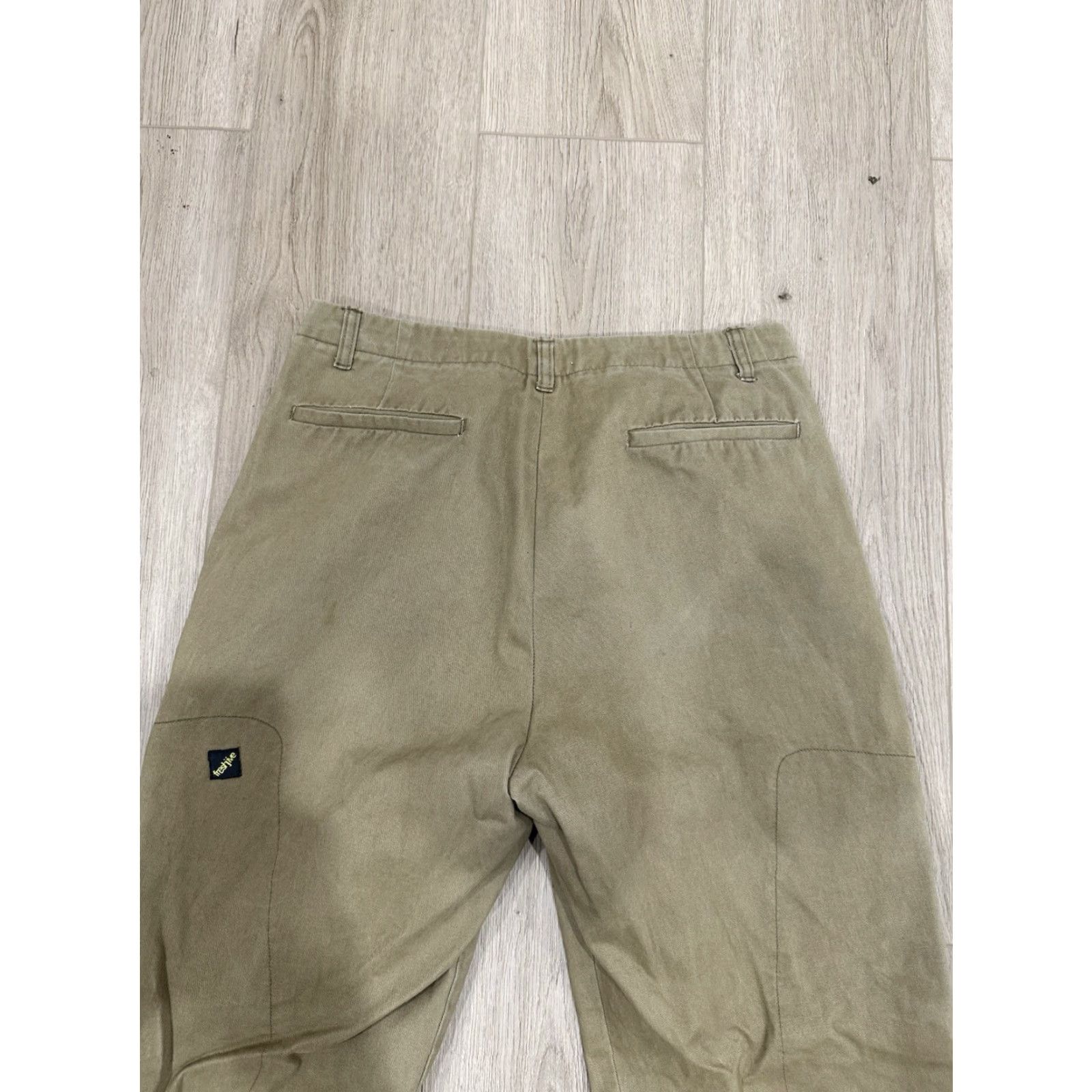 Freshjive Freshjive Mens Cargo Pants Khaki Vintage 1990s 30x29 Beig​e Cargo Pocket Regular Waist 30in Cotton 90s Grunge Pants Mens Size US 30 / EU 46 - 7 Thumbnail