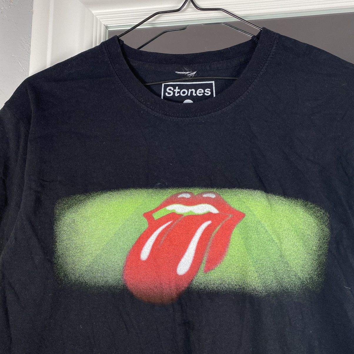Band Tees THE ROLLING STONES Y2K BIG LOGO T SHIRT Size US M / EU 48-50 / 2 - 3 Thumbnail