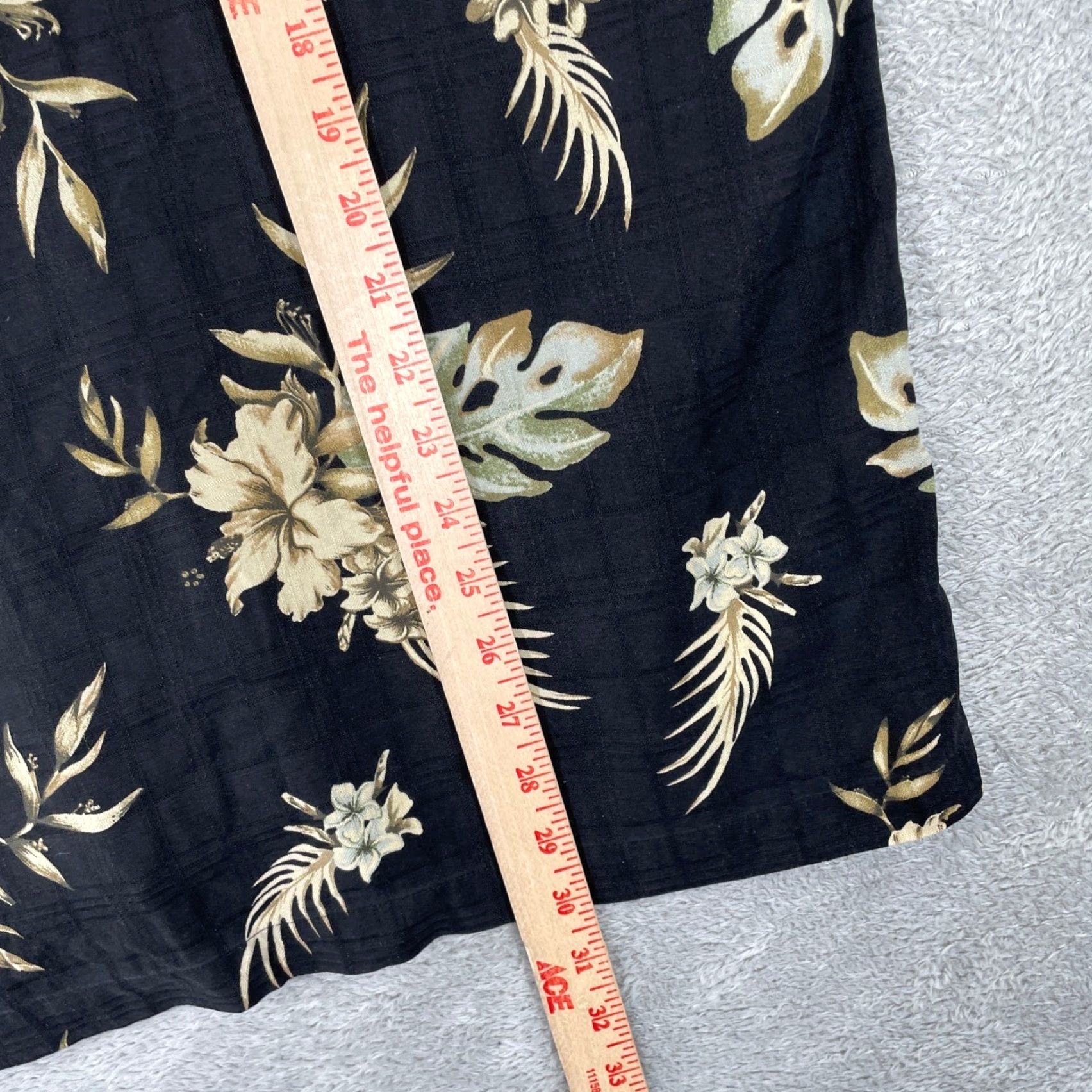 Paradise Paradise Collection by Cezani Silk Floral Tropical Aloha Hawaiian Shirt Mens L Black Button-Up Short Sleeve Size US L / EU 52-54 / 3 - 5 Thumbnail