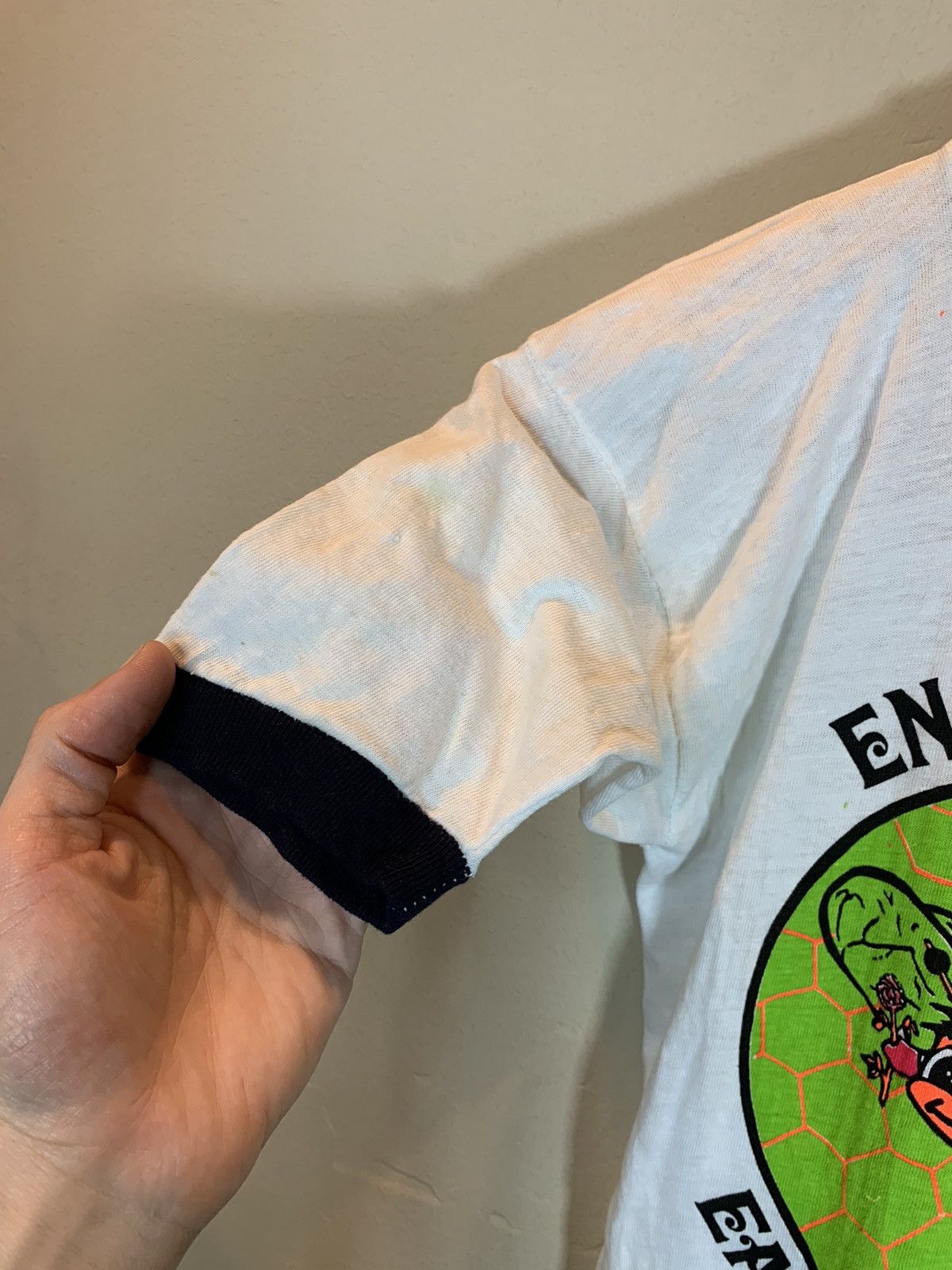 Vintage *RARE* Vintage 70’s Enjoy Health Eat Your Honey Art T-Shirt Size US S / EU 44-46 / 1 - 4 Thumbnail