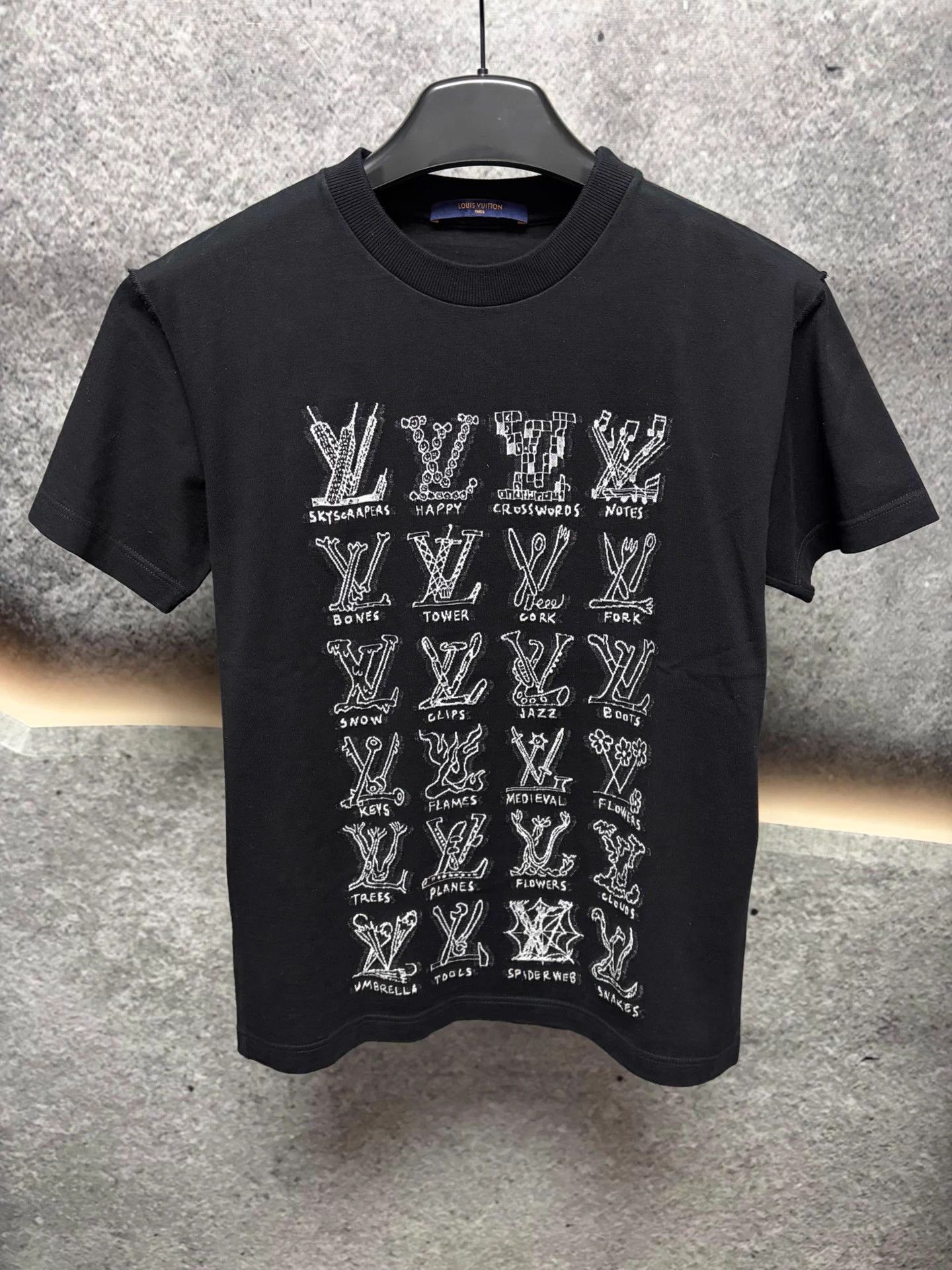 Louis Vuitton LV black all over print logo short-sleeve T-shirt XS Size US XS / EU 42 / 0 - 1 Thumbnail