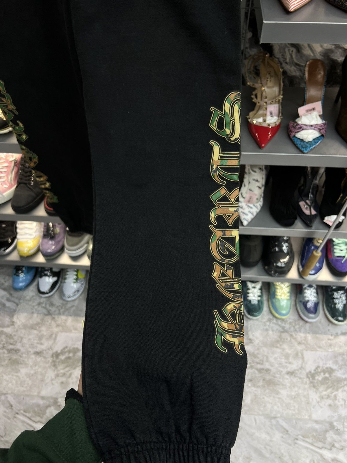 Chrome Hearts Chrome Hearts Camo Triple Cross Sweatpants Size US 32 / EU 48 - 6 Thumbnail