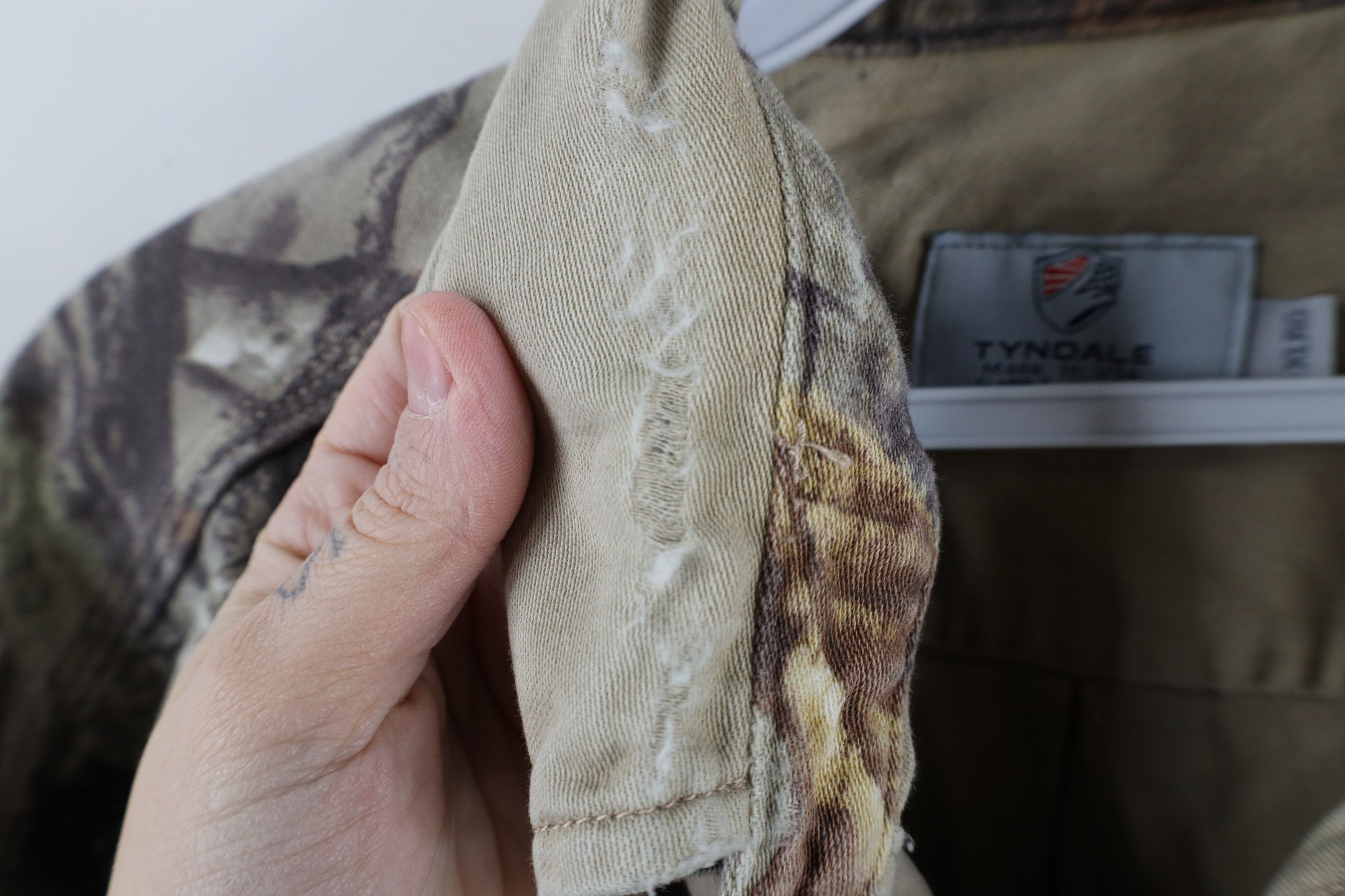 Vintage Vintage Tyndale FR Flame Resistant Camouflage Button Shirt Size US XL / EU 56 / 4 - 13 Thumbnail