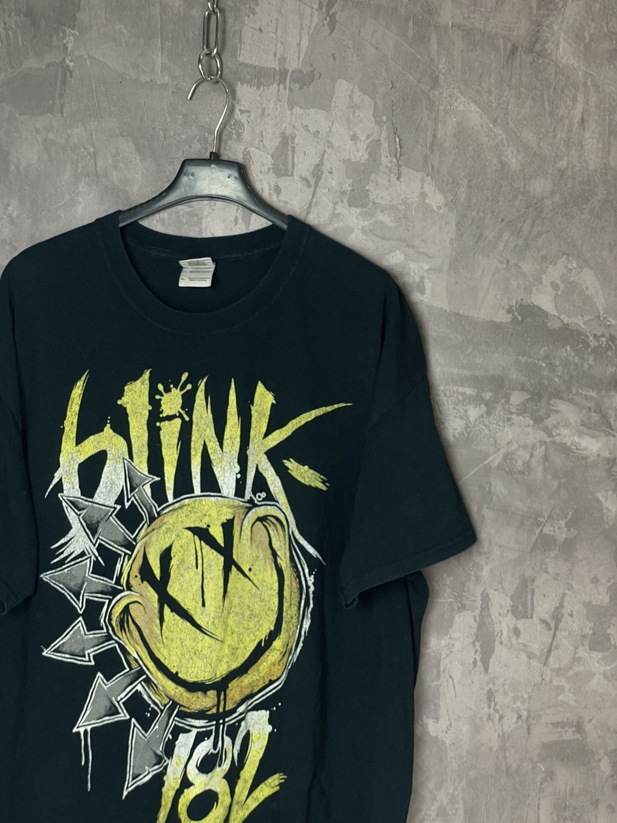 Band Tees × Vintage 00s Vintage Blink-182 Y2K coloured Band T-Shirt Size US XL / EU 56 / 4 - 4 Thumbnail