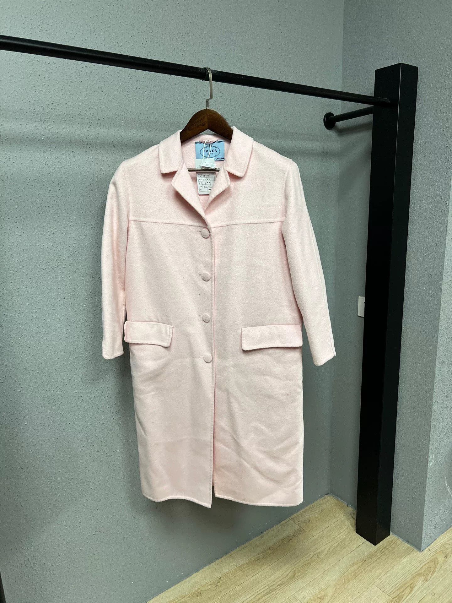 Prada pink cashmere coat by Prada Size S / US 4 / IT 40 - 1 Thumbnail