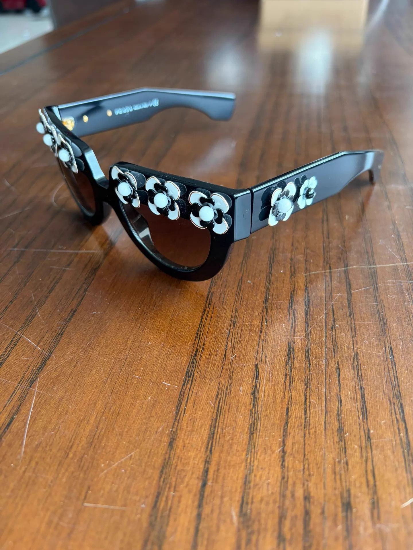 Prada PRADA Floral Sunglasses Black Size ONE SIZE - 1 Thumbnail