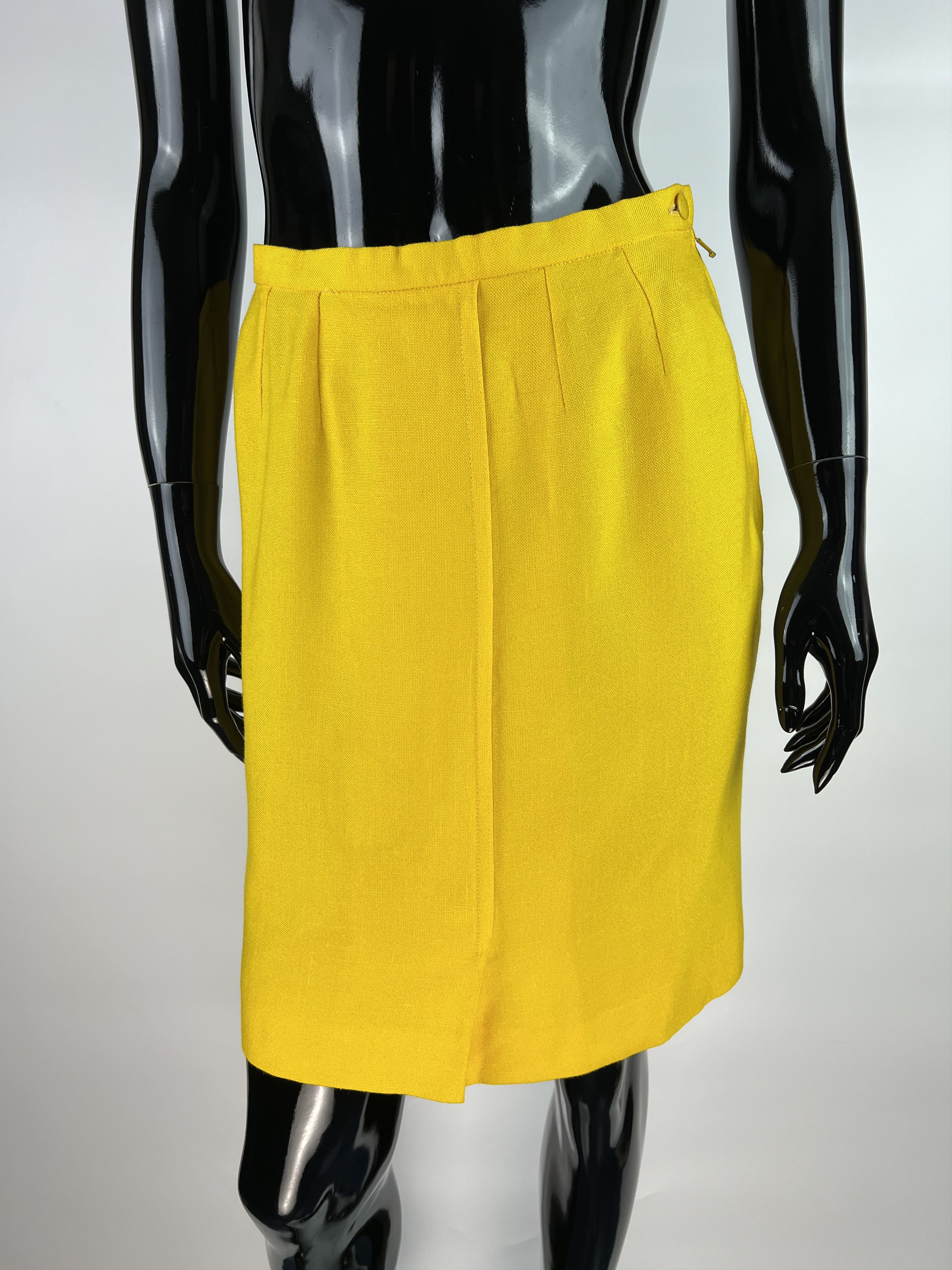 Nina Ricci 70s NINA RICCI Boutique Paris Rare VTG Skirt Suit Size XS Size XS / US 0-2 / IT 36-38 - 12 Thumbnail