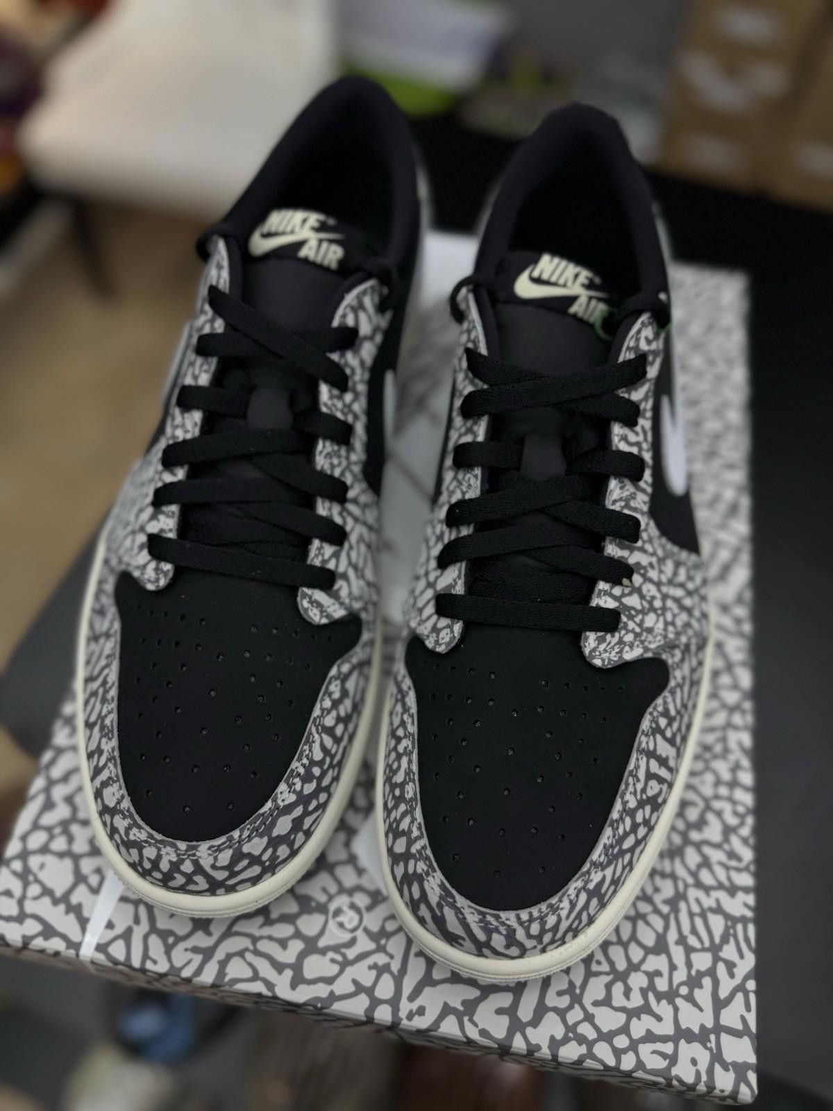 Jordan Brand Air Jordan 1 Retro OG Low Black Cement Size 13 CZ0790-001 Size US 13 / EU 46 - 8 Thumbnail