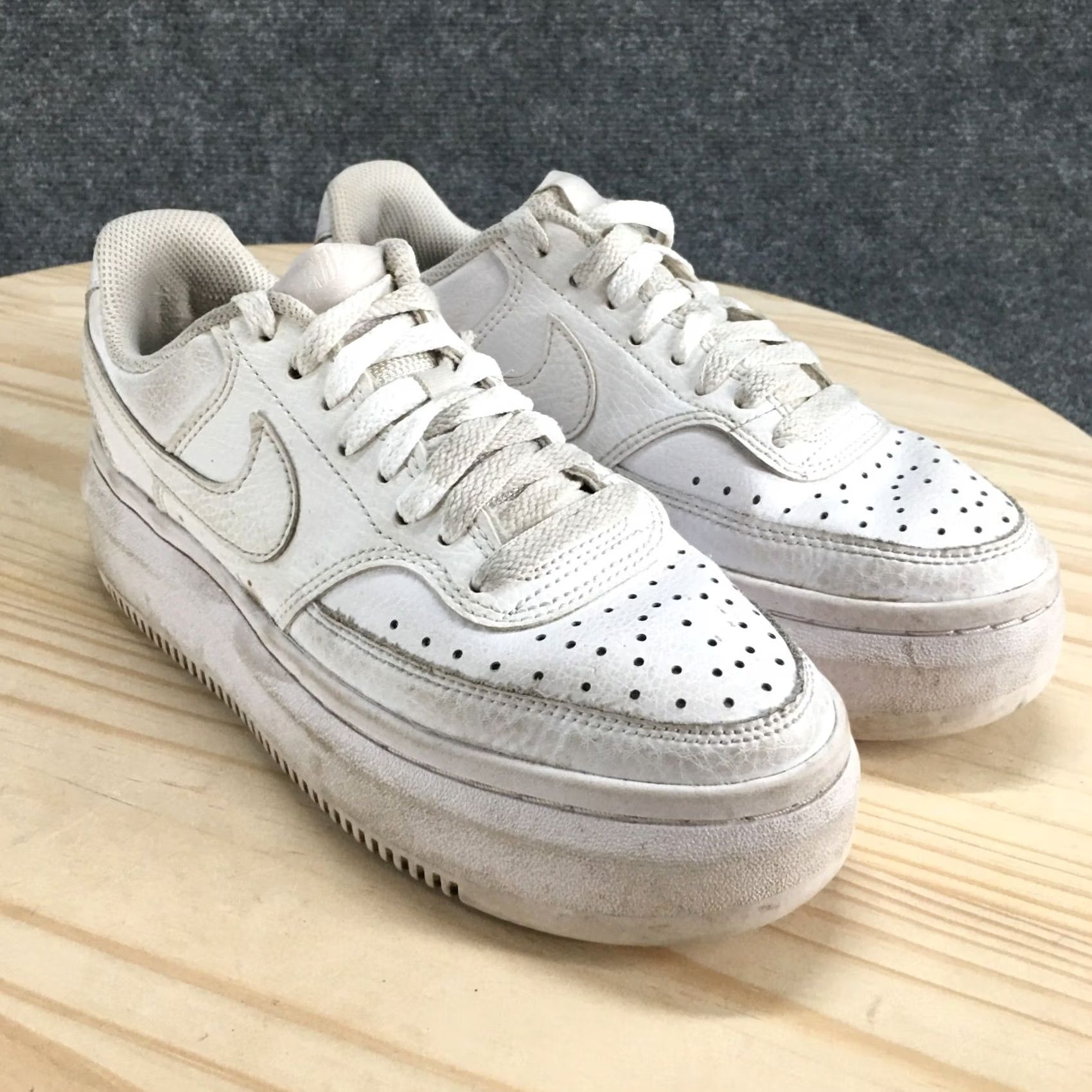 Nike Nike Court Vision Alta Sneakers Womens 7 White Lace Up Low Top Comfort Casual Shoes Size M / US 6-8 / IT 42-44 - 3 Thumbnail