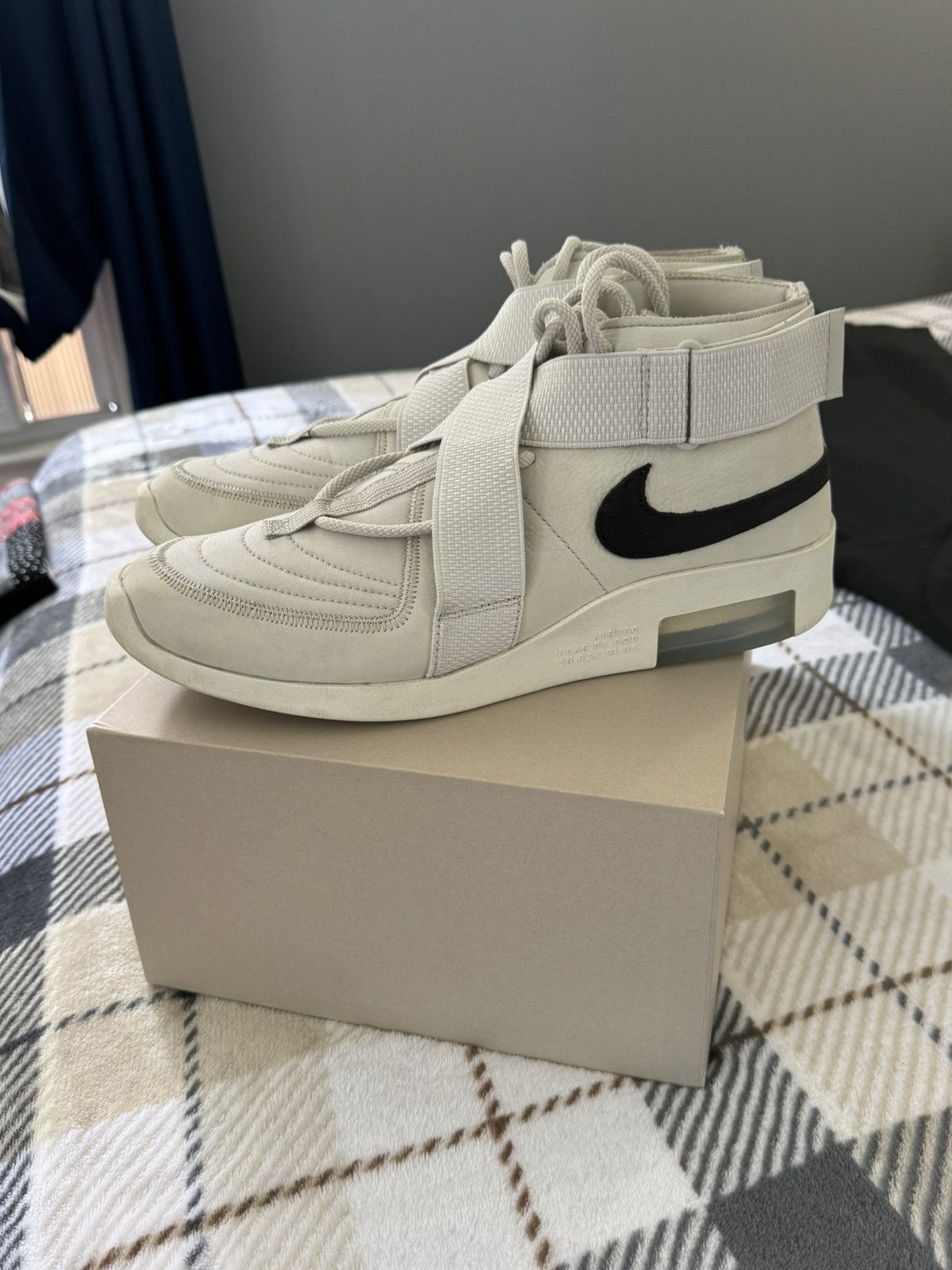 Air Raid Air Fog Light Bone SZ Nike Air Fear Of God RAID FOG Light
