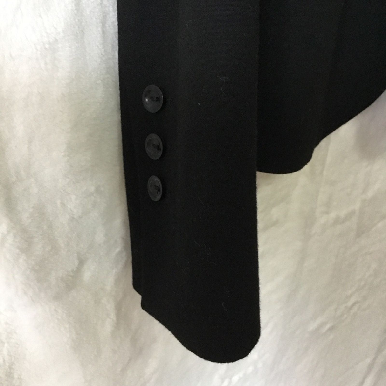 United Colors Of Benetton Benetton Black Three-Button Wool Blazer Size M / US 6-8 / IT 42-44 - 4 Thumbnail