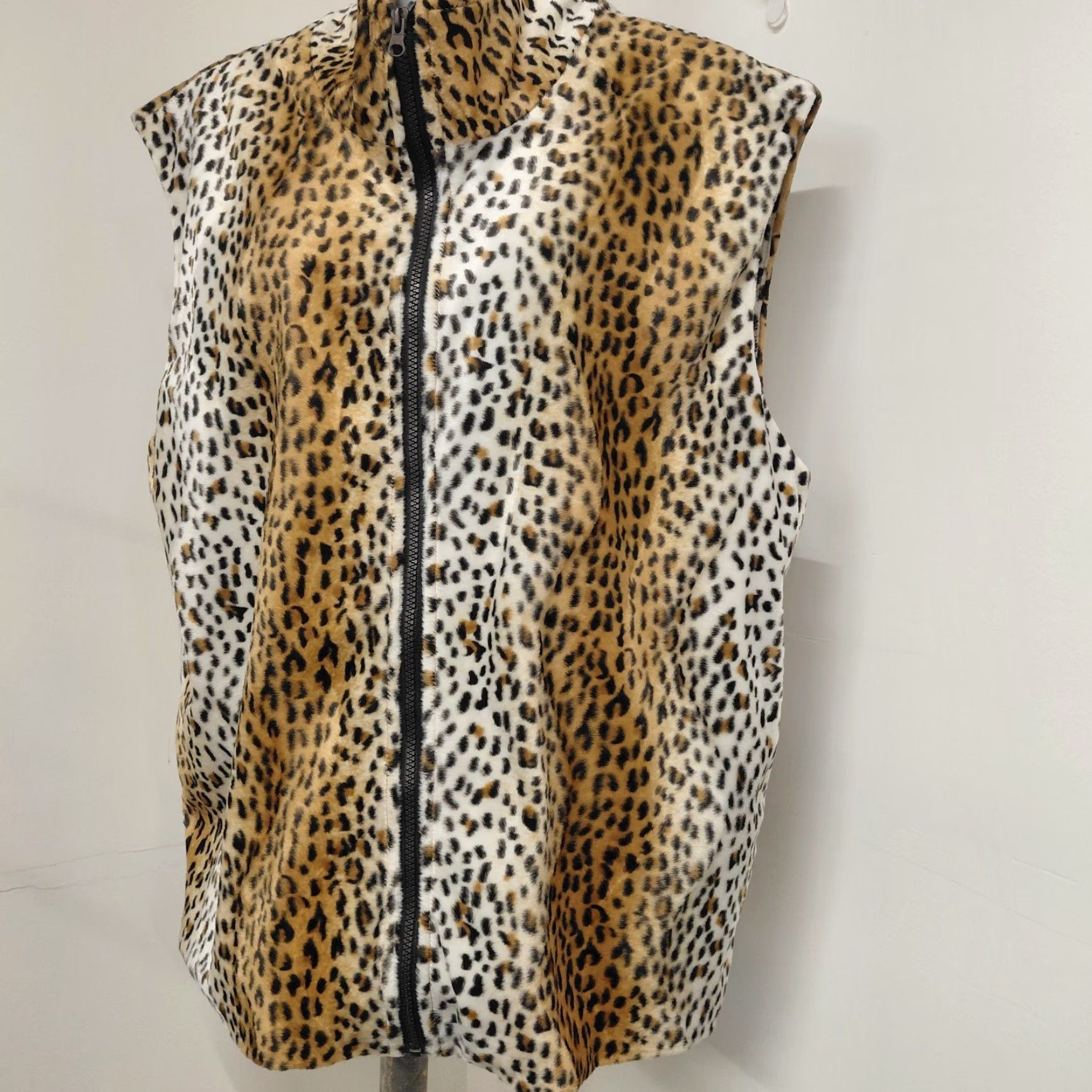 Jordan Brand Jordan Vest Womens XL Brown Leopard Print Full Zip Sleeveless Animal Pocket Vest Multicolor Leopard Pattern Womens Jordan Vest Size XL / US 12-14 / IT 48-50 - 3 Thumbnail