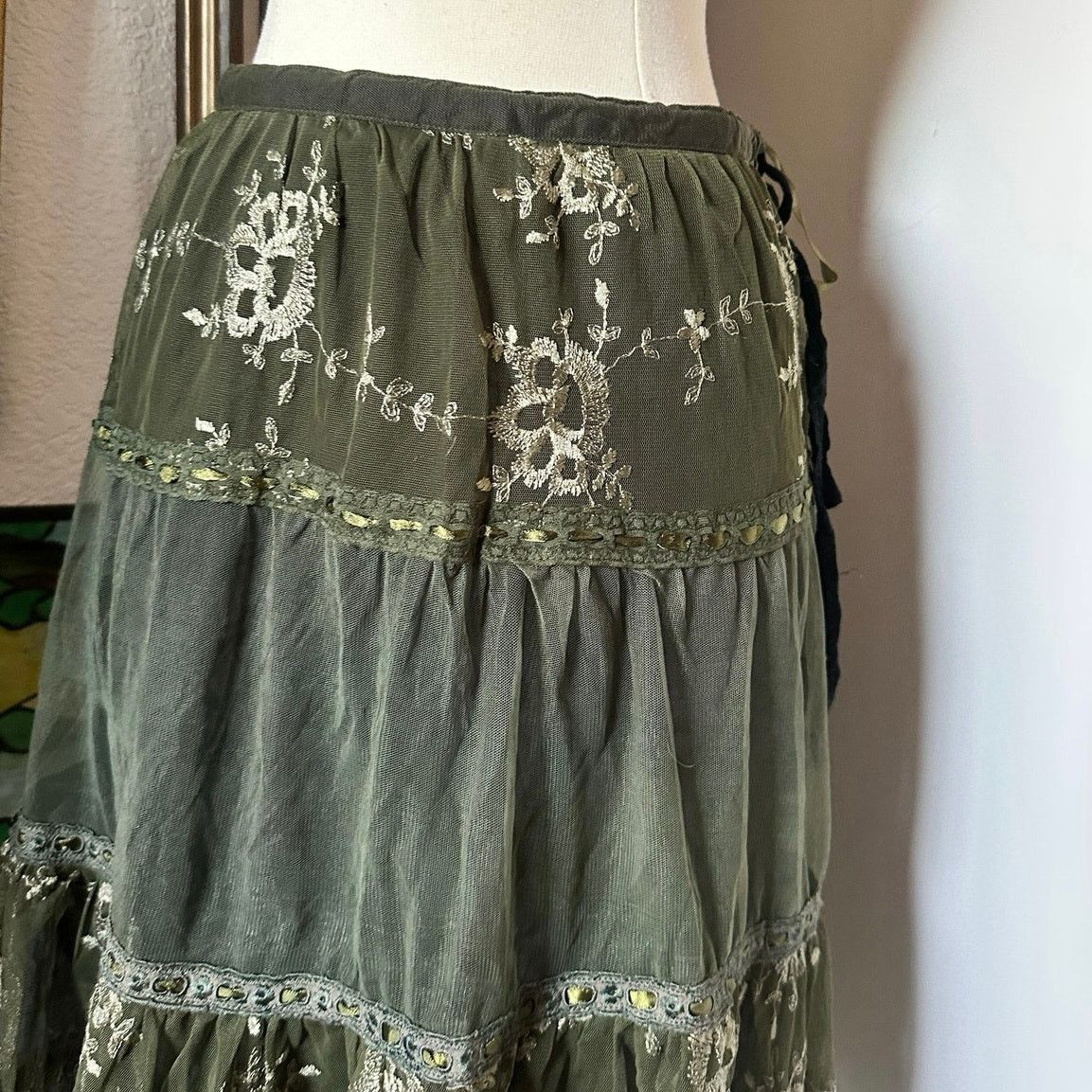 Other pura vida green floral lace midi skirt rare vintage Size 26" / US 2 / IT 38 - 2 Thumbnail