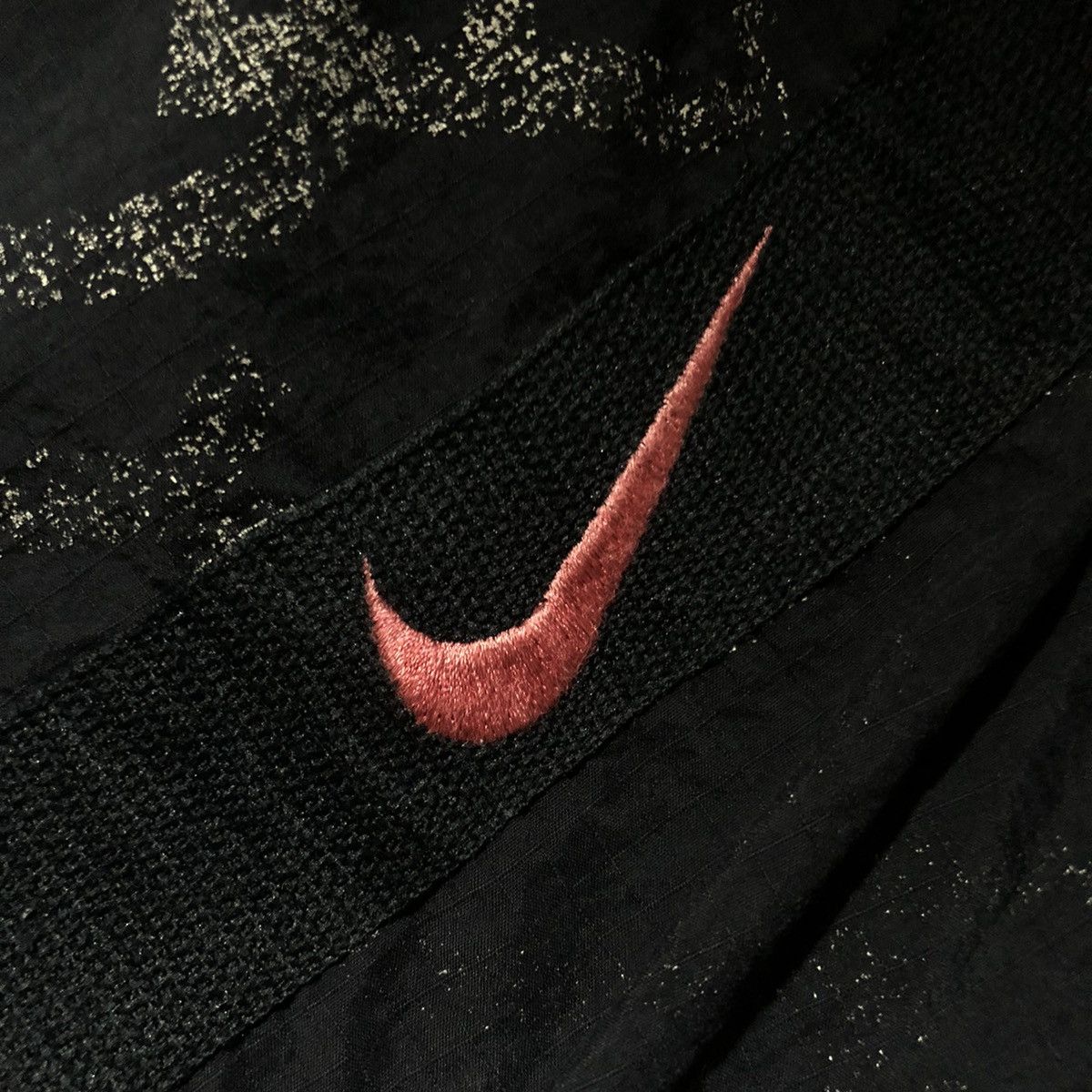 Nike Vintage Nike 1971 Around The world Size US XL / EU 56 / 4 - 7 Thumbnail