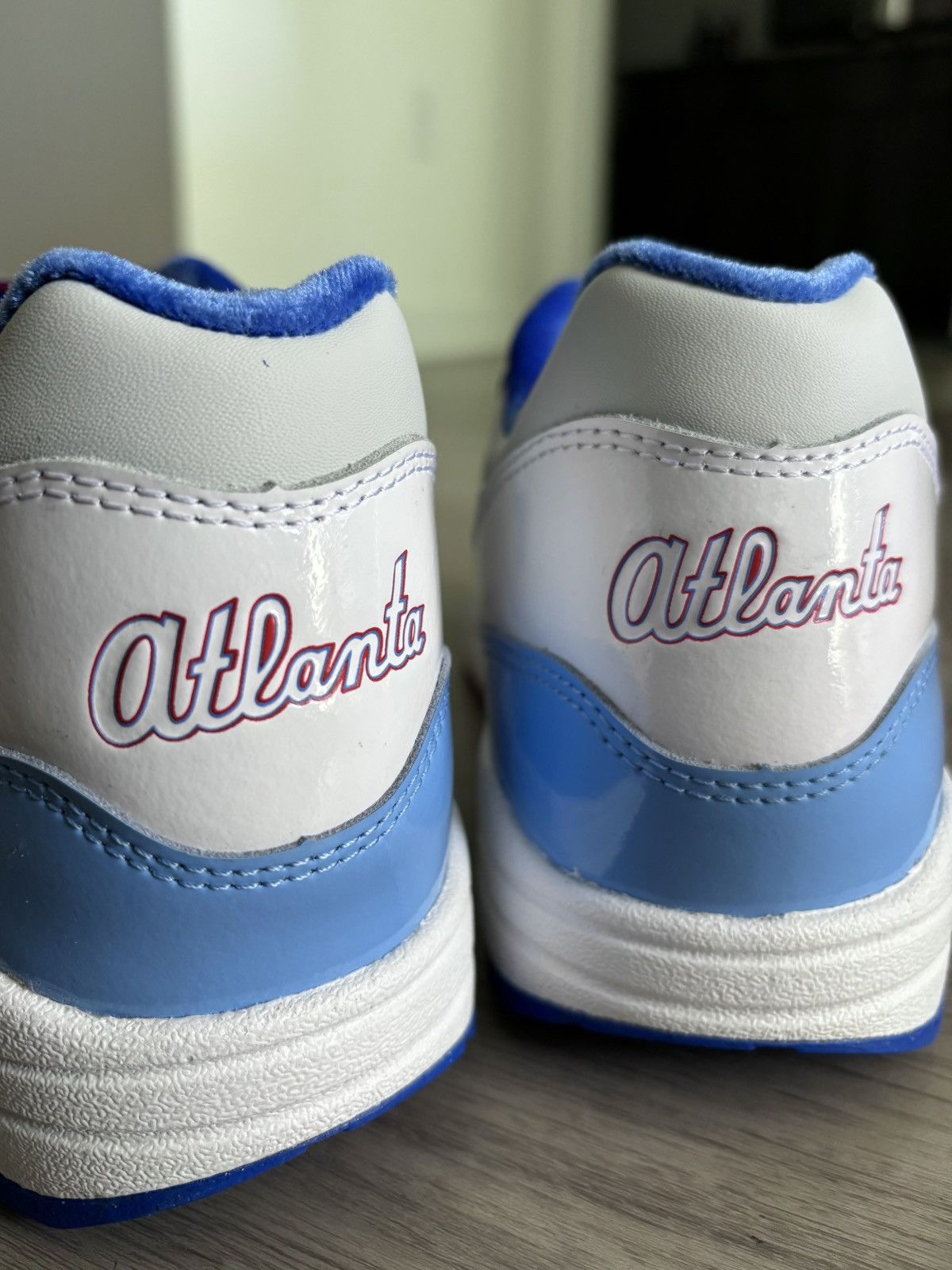Nike Braves Nike Air Max 1 Size US 11 / EU 44 - 2 Thumbnail