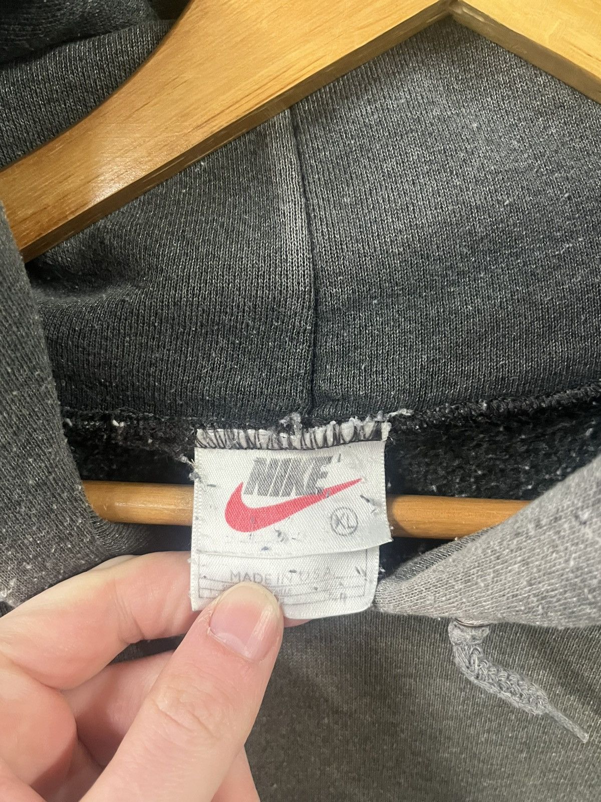 Nike Nike center swoosh 90s faded rare streetwear hype boxy Size US XL / EU 56 / 4 - 6 Thumbnail