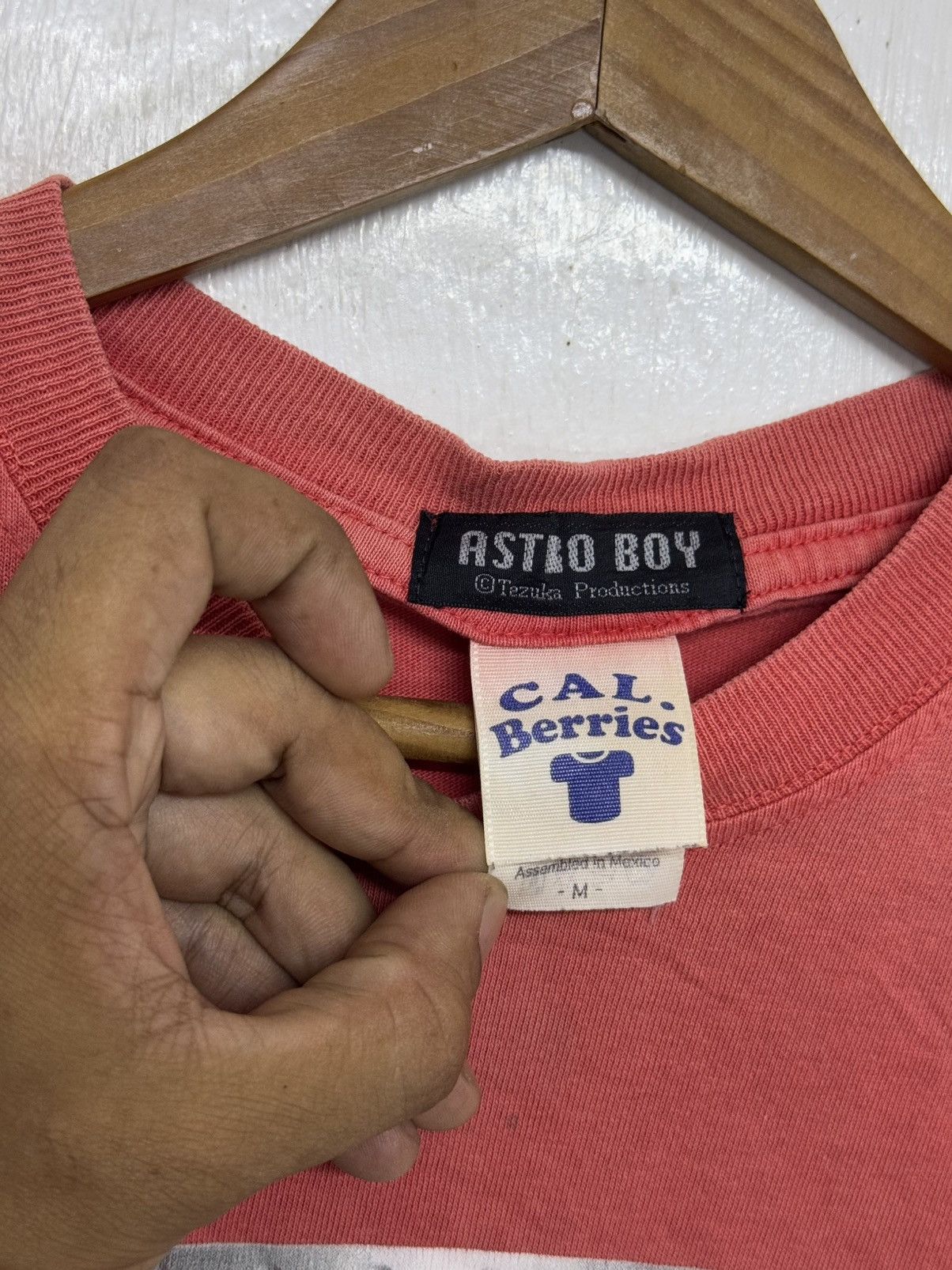Anime × Vintage Vintage Astro Boy By Tezuka Sunfaded Size US M / EU 48-50 / 2 - 5 Thumbnail