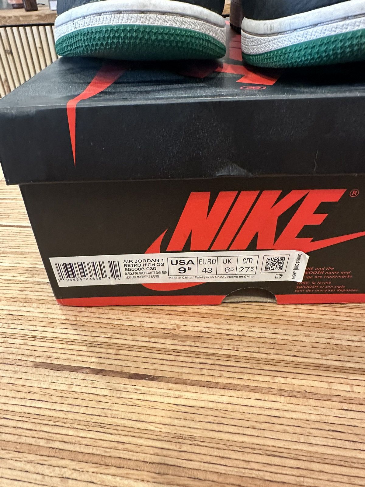 Jordan Brand Air Jordan 1 Retro High OG Black/Pine Green Size US 9.5 / EU 42-43 - 3 Thumbnail