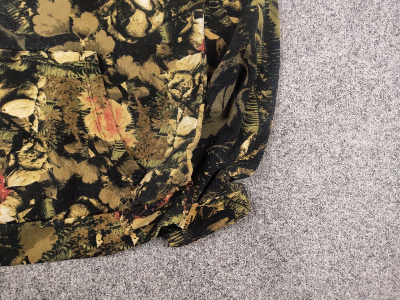 Band Tees Vintage Twenty One Pilots Band Logo Camo Floral Green Hoodie Size US S / EU 44-46 / 1 - 7 Thumbnail