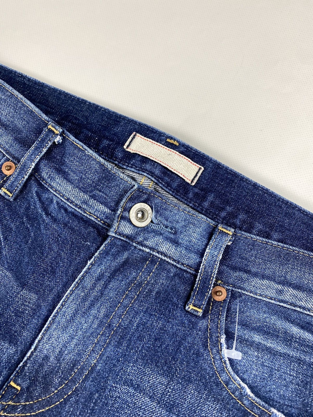 Uniqlo Uniqlo Japanese Selvedge denim men’s boyfriend tapered jeans Size US 27 - 11 Thumbnail