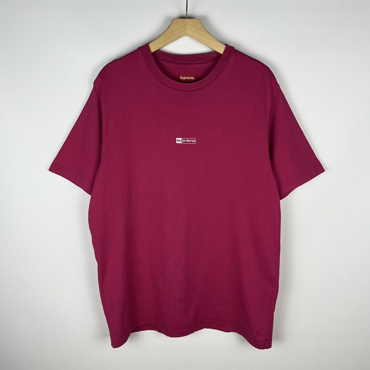 Supreme Supreme Centre Logo T Shirt Size US L / EU 52-54 / 3 - 1 Thumbnail