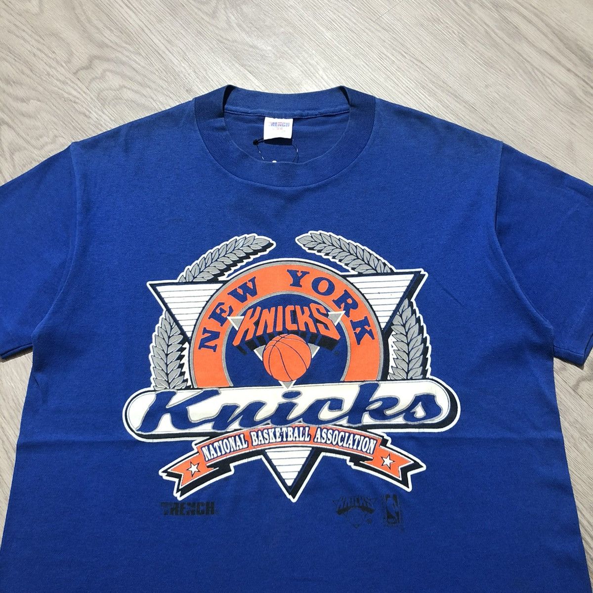 Vintage 1990s Vintage NBA Basketball New York Knicks T-shirt Blue Size US M / EU 48-50 / 2 - 2 Thumbnail