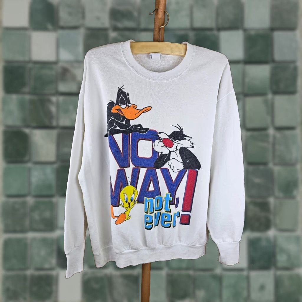 Vintage VINTAGE Looney Tunes Sweatshirt ONE White 2XL Sweatshirt Long Sleeve Pullover Lined Camouflage Detail 90s Era Mens Creeps Size US XXL / EU 58 / 5 - 1 Thumbnail