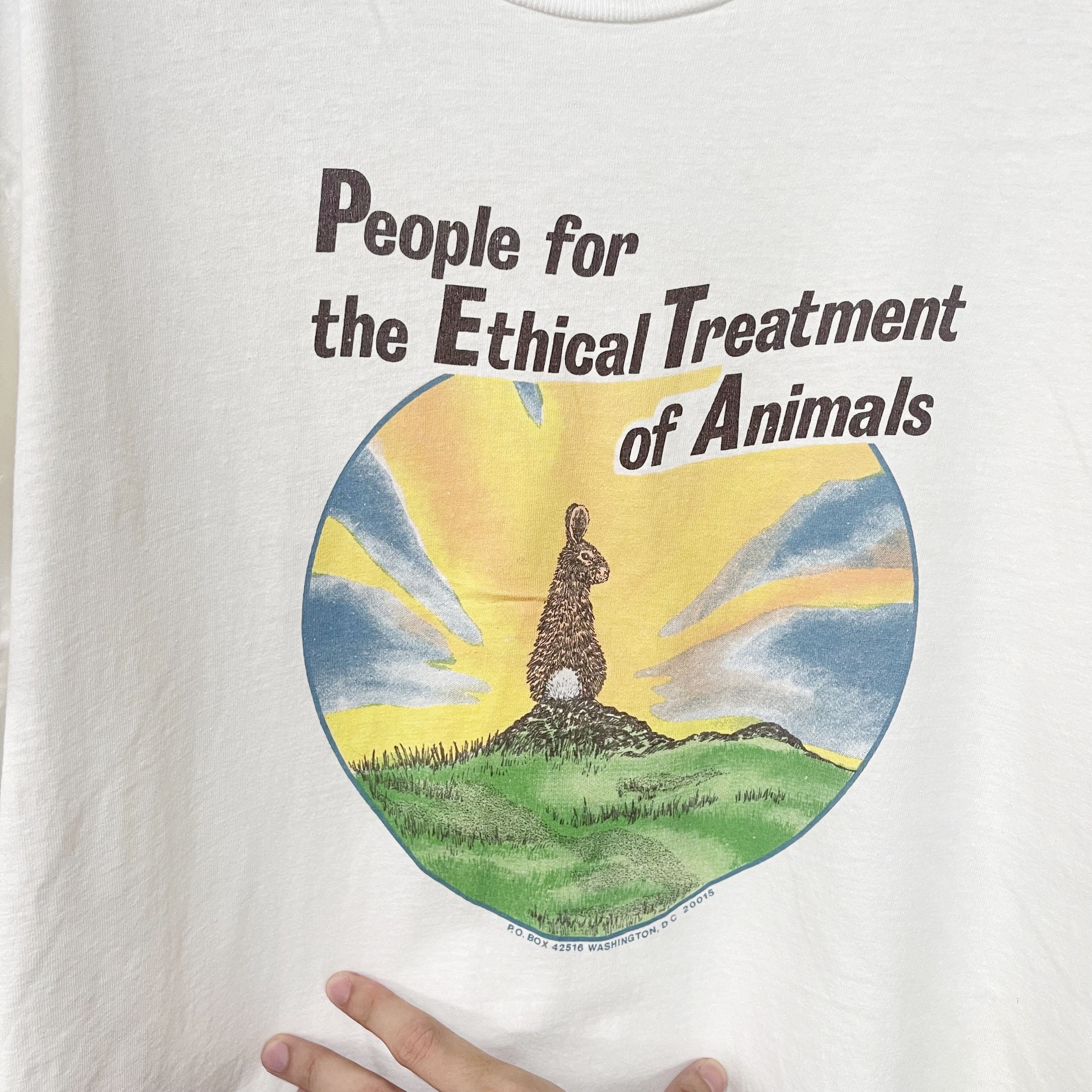 Vintage Vintage 90s PETA Rabbit T-Shirt Size US L / EU 52-54 / 3 - 2 Thumbnail