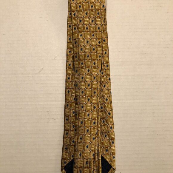 Jos. A. Bank jos.a.bank men's new gold 100%silk tie 3 3/4" X 59 1/2" Size ONE SIZE - 2 Thumbnail