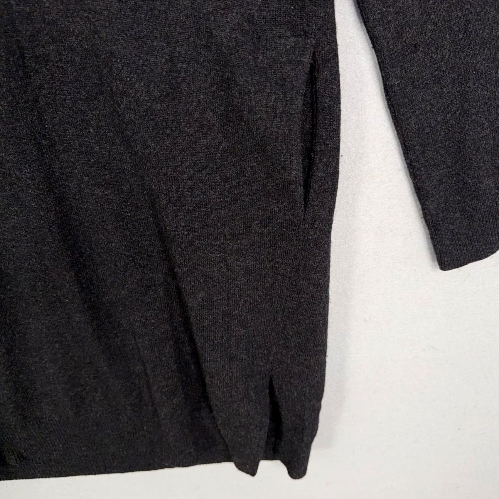Vince Vince Sweater Tunic Womens S Gray Wool Cashmere V Neck Pockets Knit Size S / US 4 / IT 40 - 2 Thumbnail