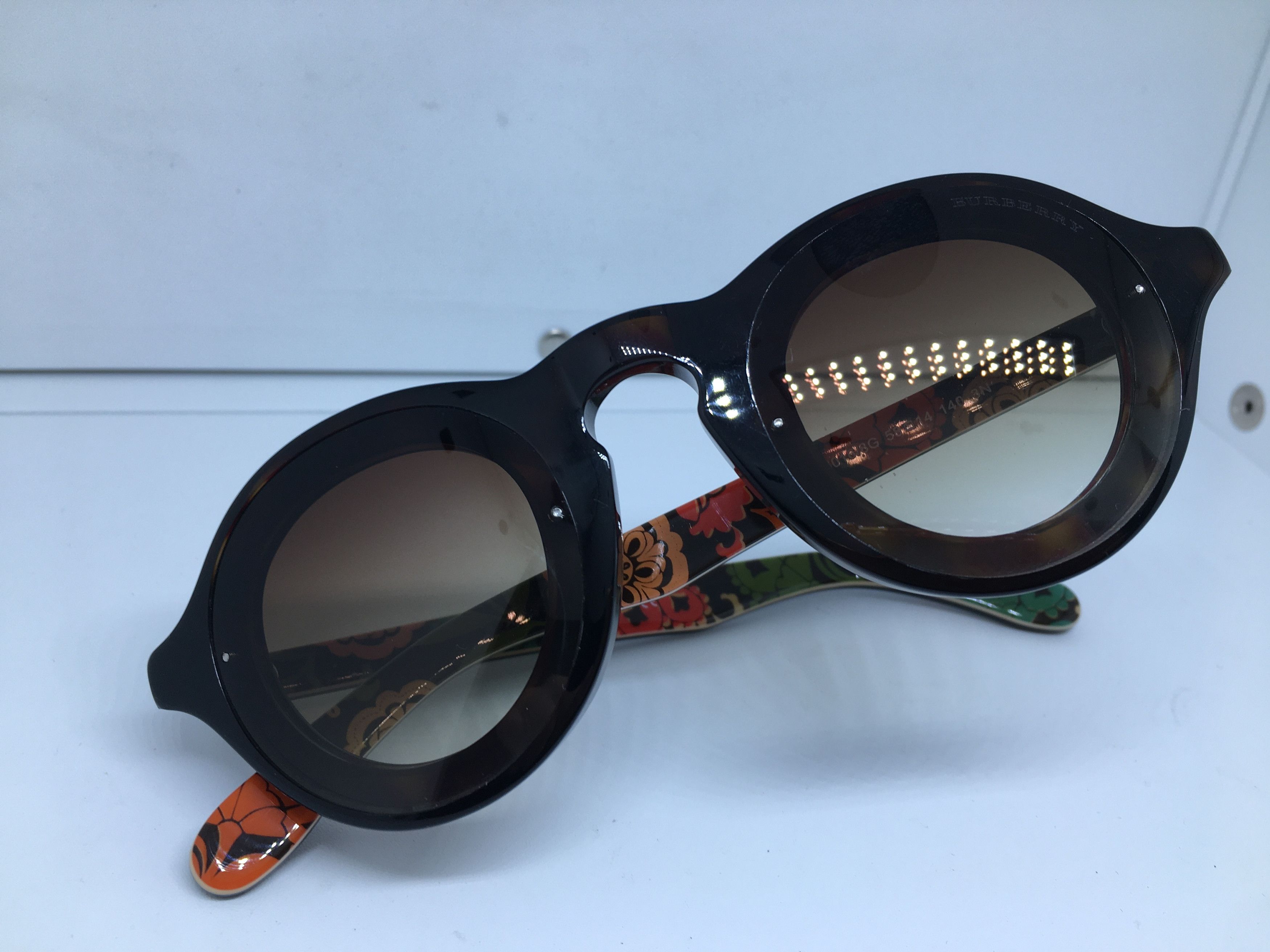 Burberry Handmade Burberry B4215 Keyhole Bridge Sunglasses Frame Size ONE SIZE - 7 Thumbnail