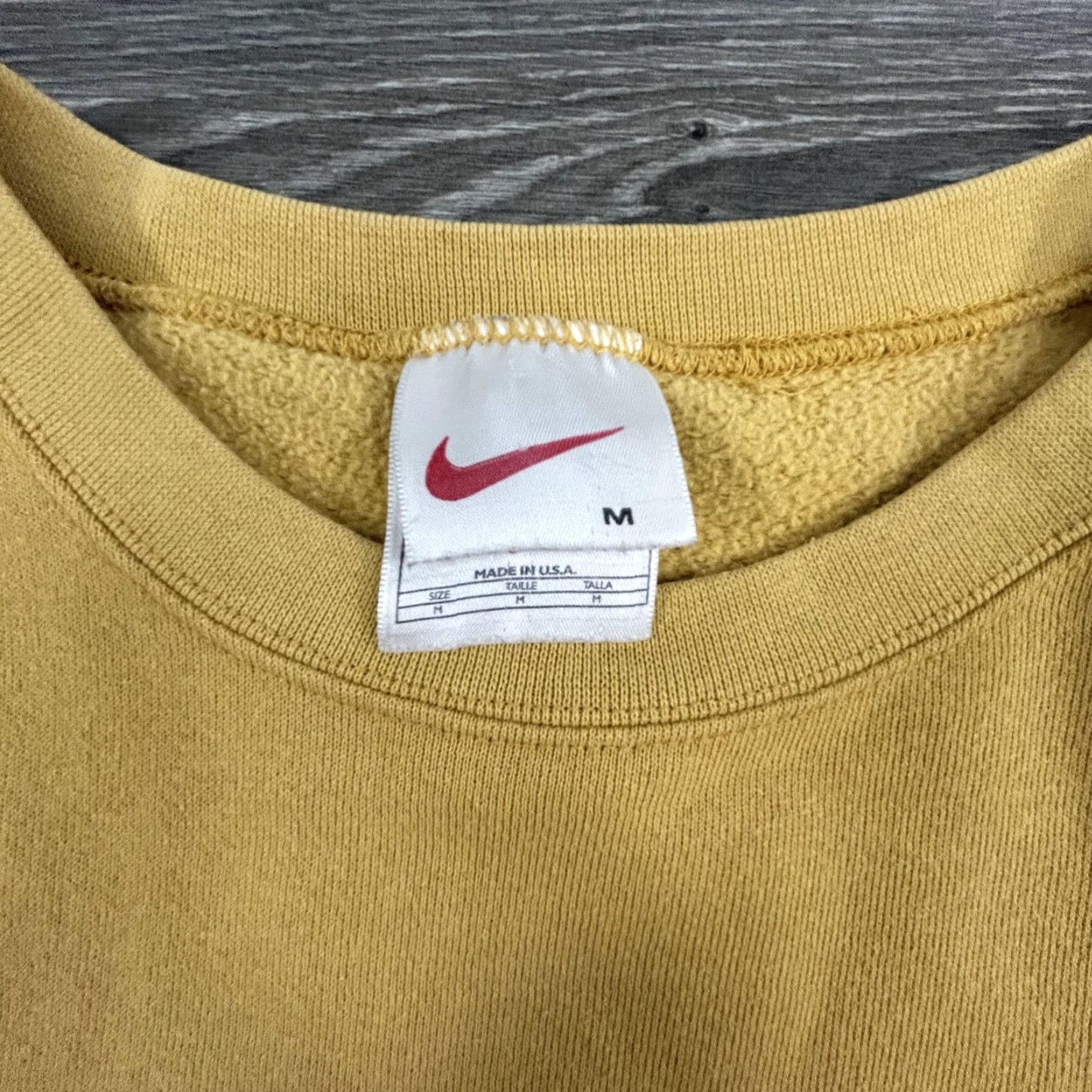 Nike VINTAGE Nike Sweatshirt Mens Medium Yellow Navy Made In USA 90s RARE Sweatshirt Mens Yellow Navy 90s Nike Logo Crew Neck Size US M / EU 48-50 / 2 - 5 Thumbnail